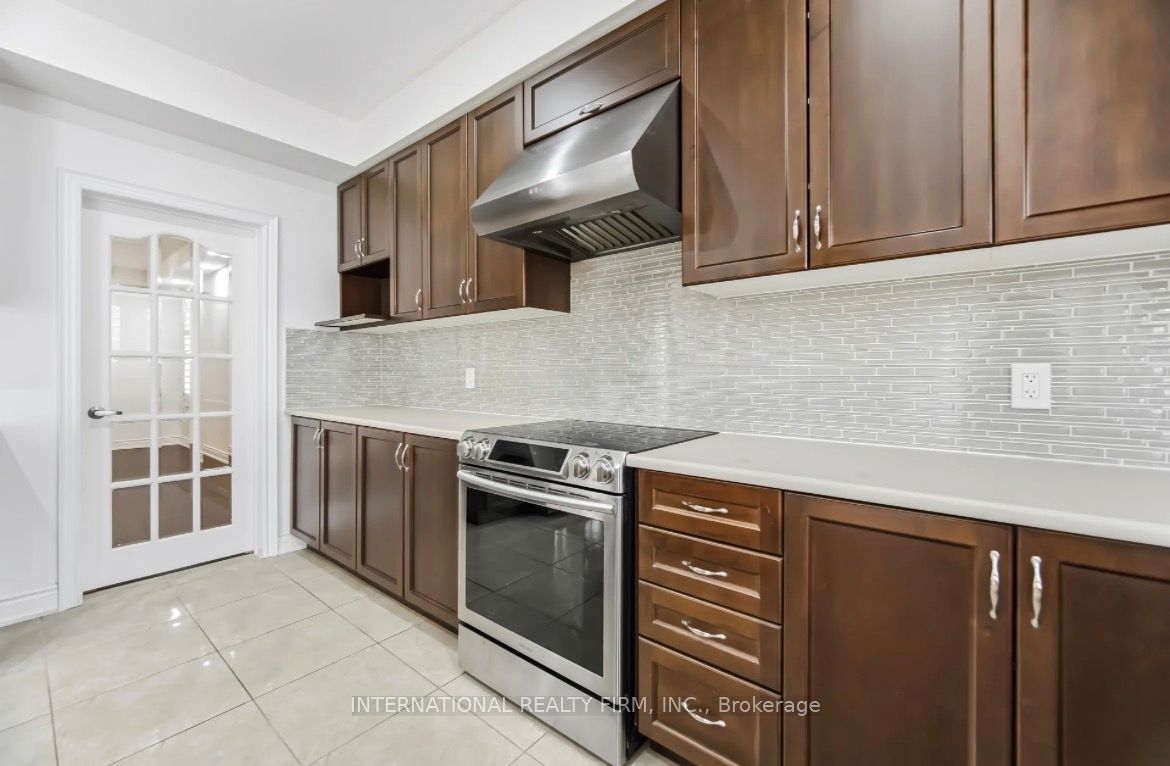 Photo 18 of 221 Etheridge Avenue N, Milton, Ford — HOMEH