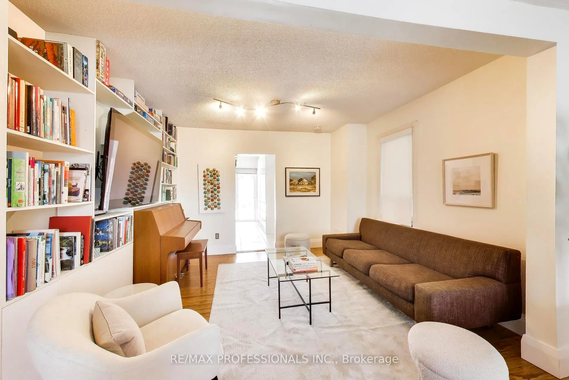 Photo 2 of 41 Windermere Avenue, Toronto, High Park-Swansea — HOMEH