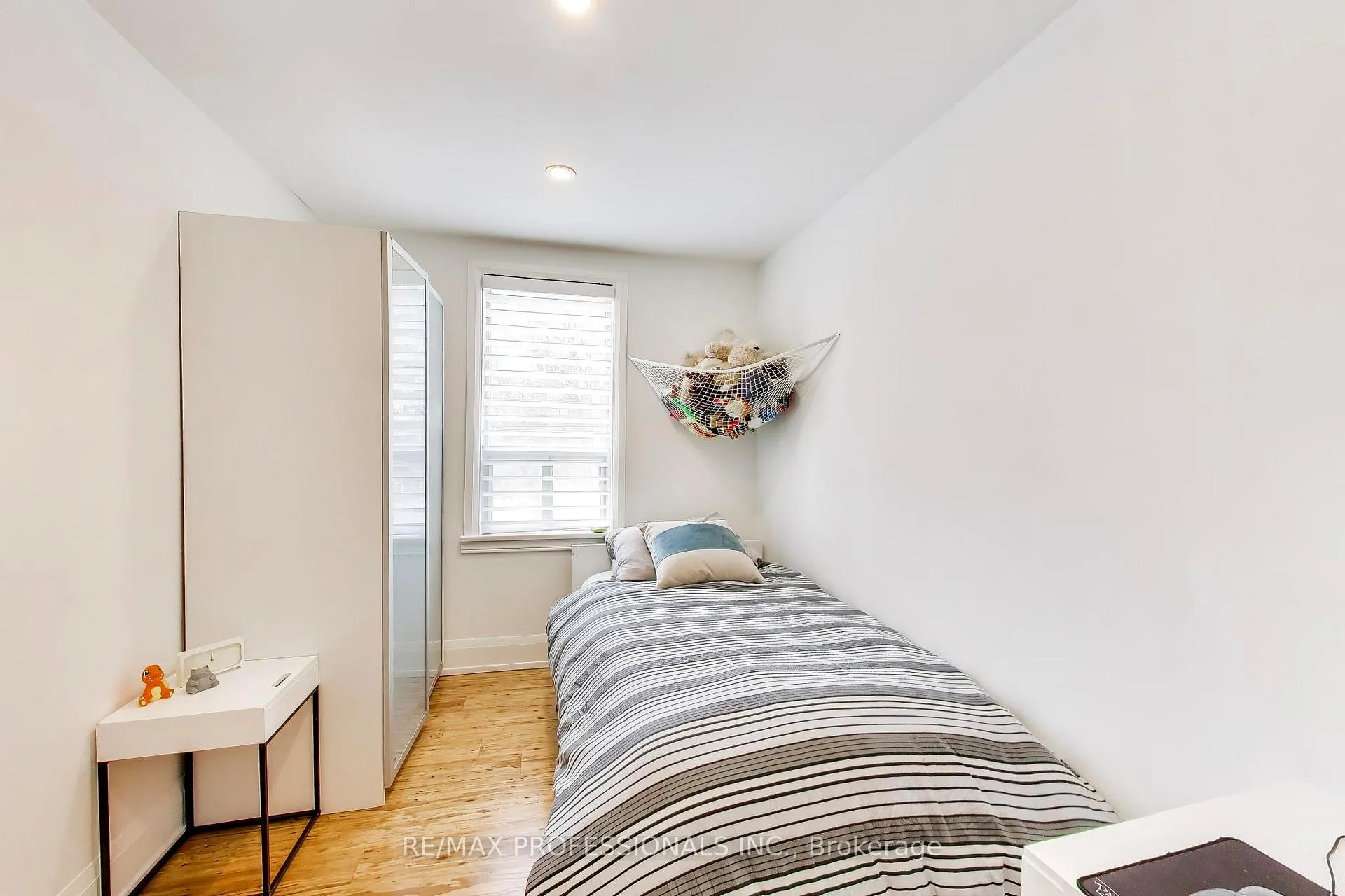 Photo 15 of 41 Windermere Avenue, Toronto, High Park-Swansea — HOMEH