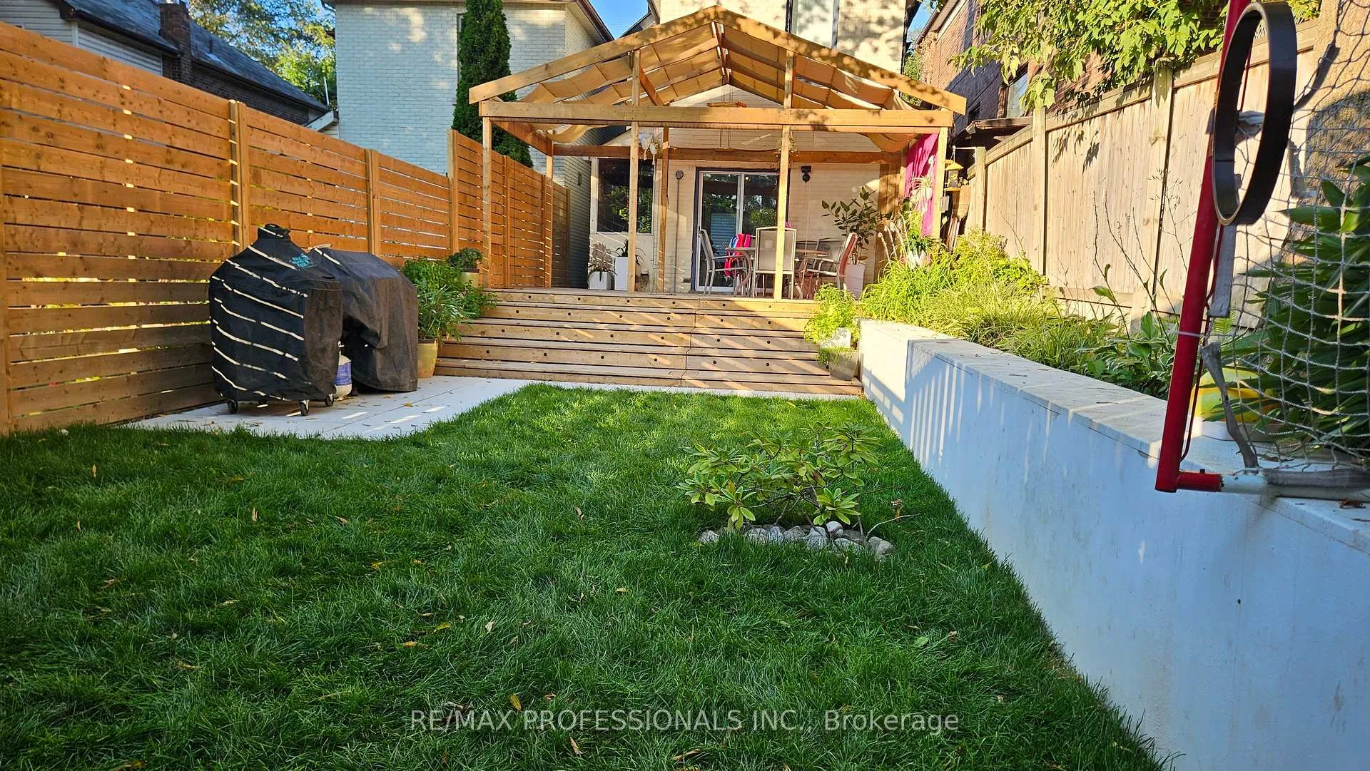 Photo 43 of 41 Windermere Avenue, Toronto, High Park-Swansea — HOMEH