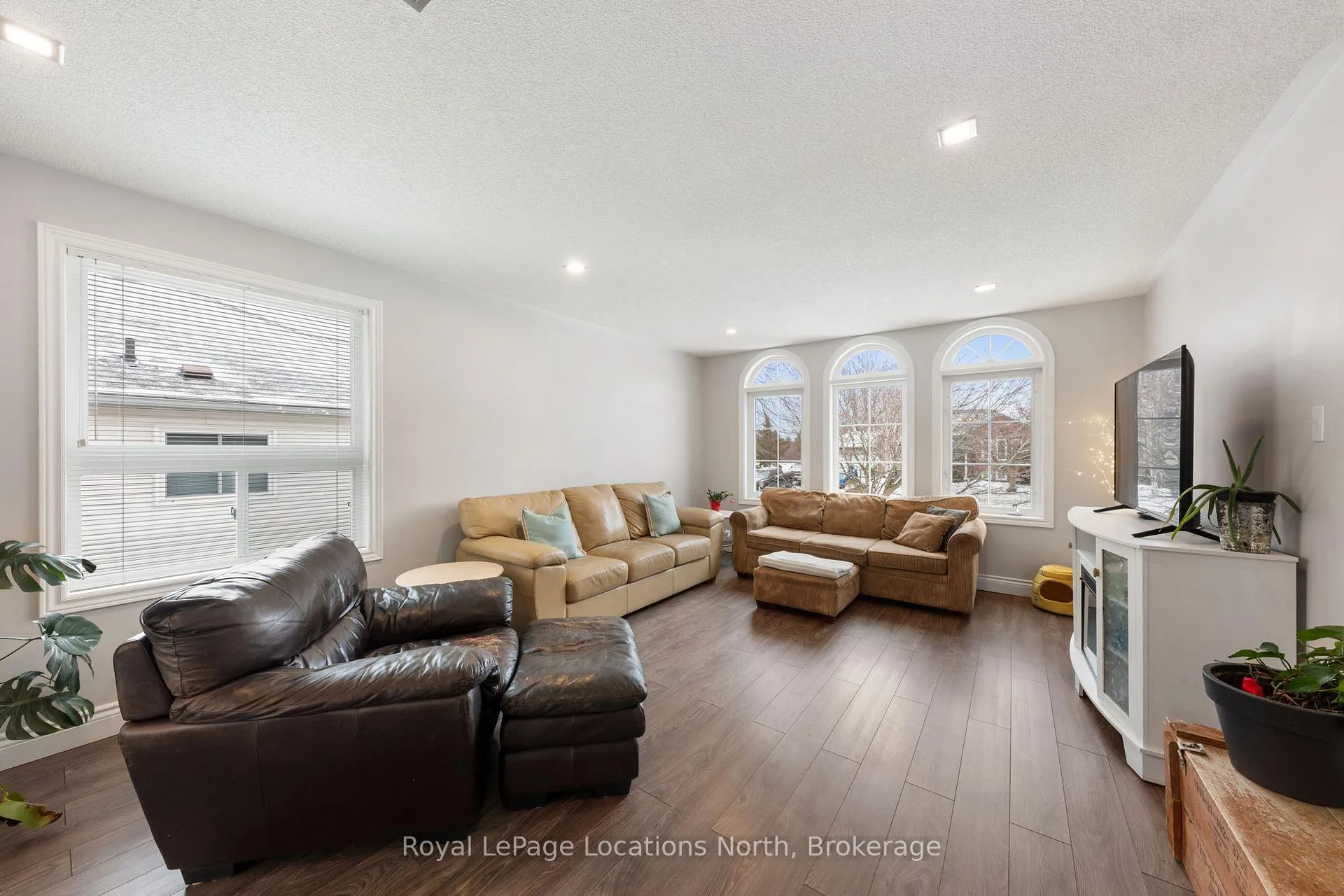 Photo 3 of 58 Lamont Creek Drive, Wasaga Beach — HOMEH