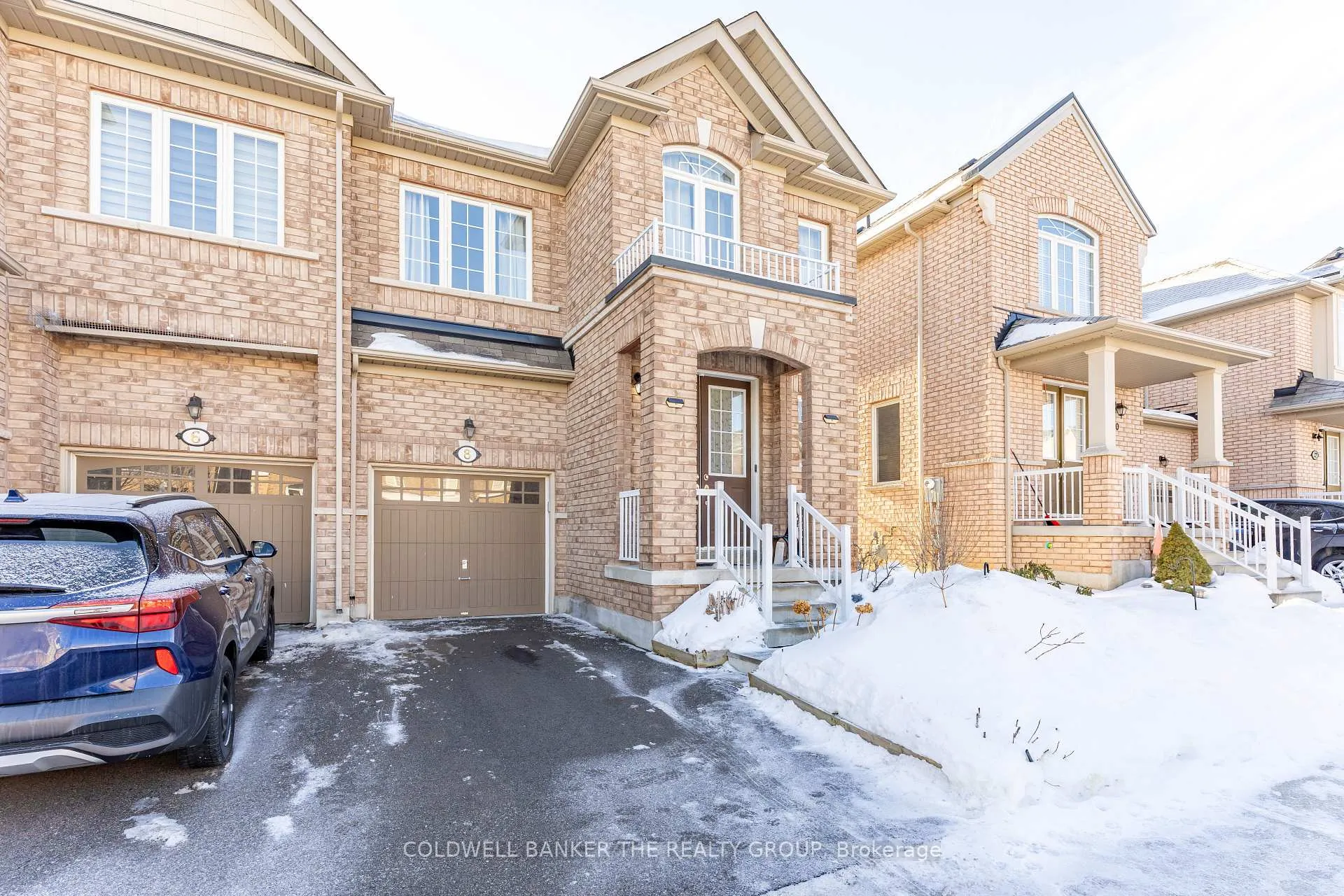 Photo 2 of 8 Vezna Crescent, Brampton, Credit Valley — HOMEH