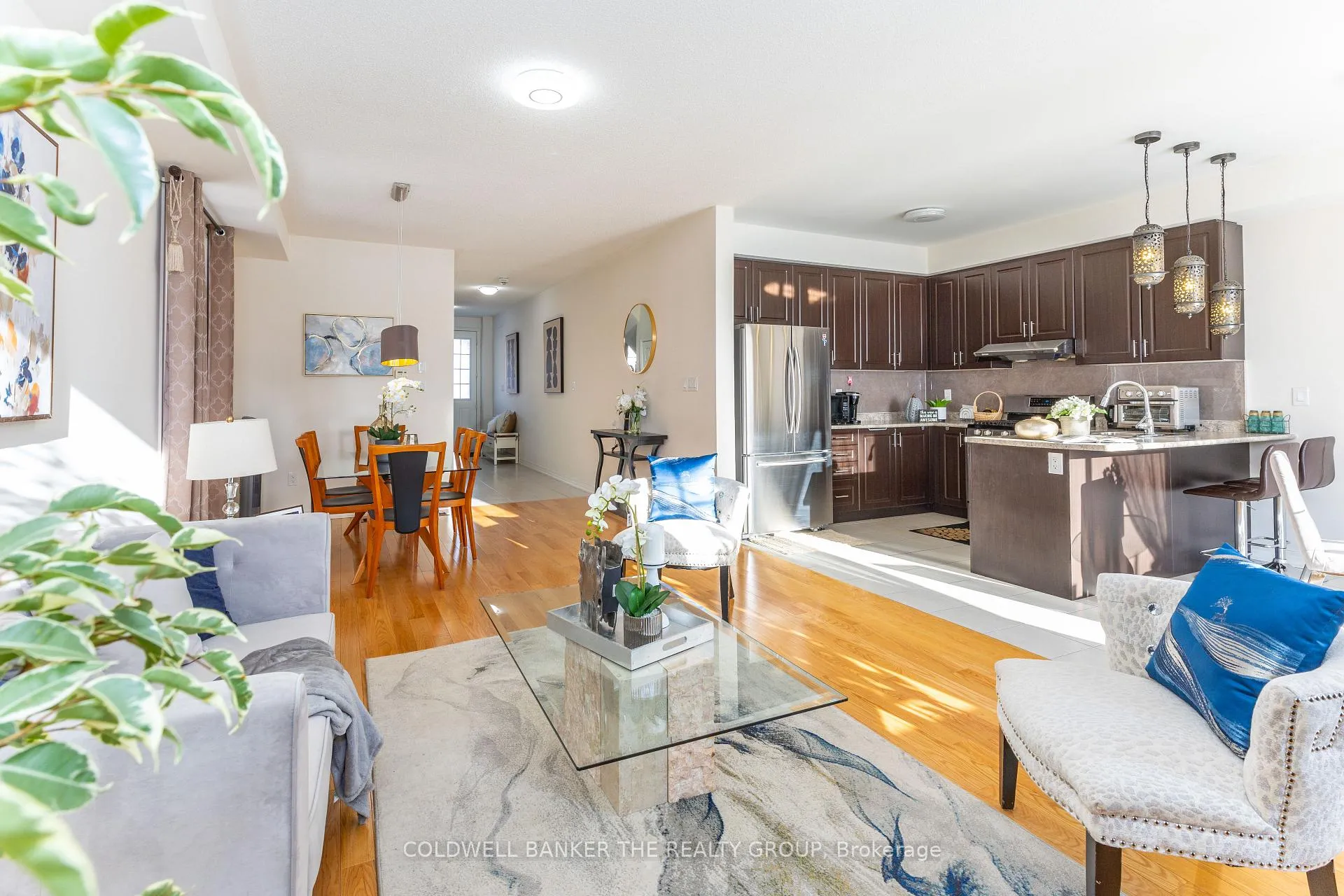 Photo 9 of 8 Vezna Crescent, Brampton, Credit Valley — HOMEH
