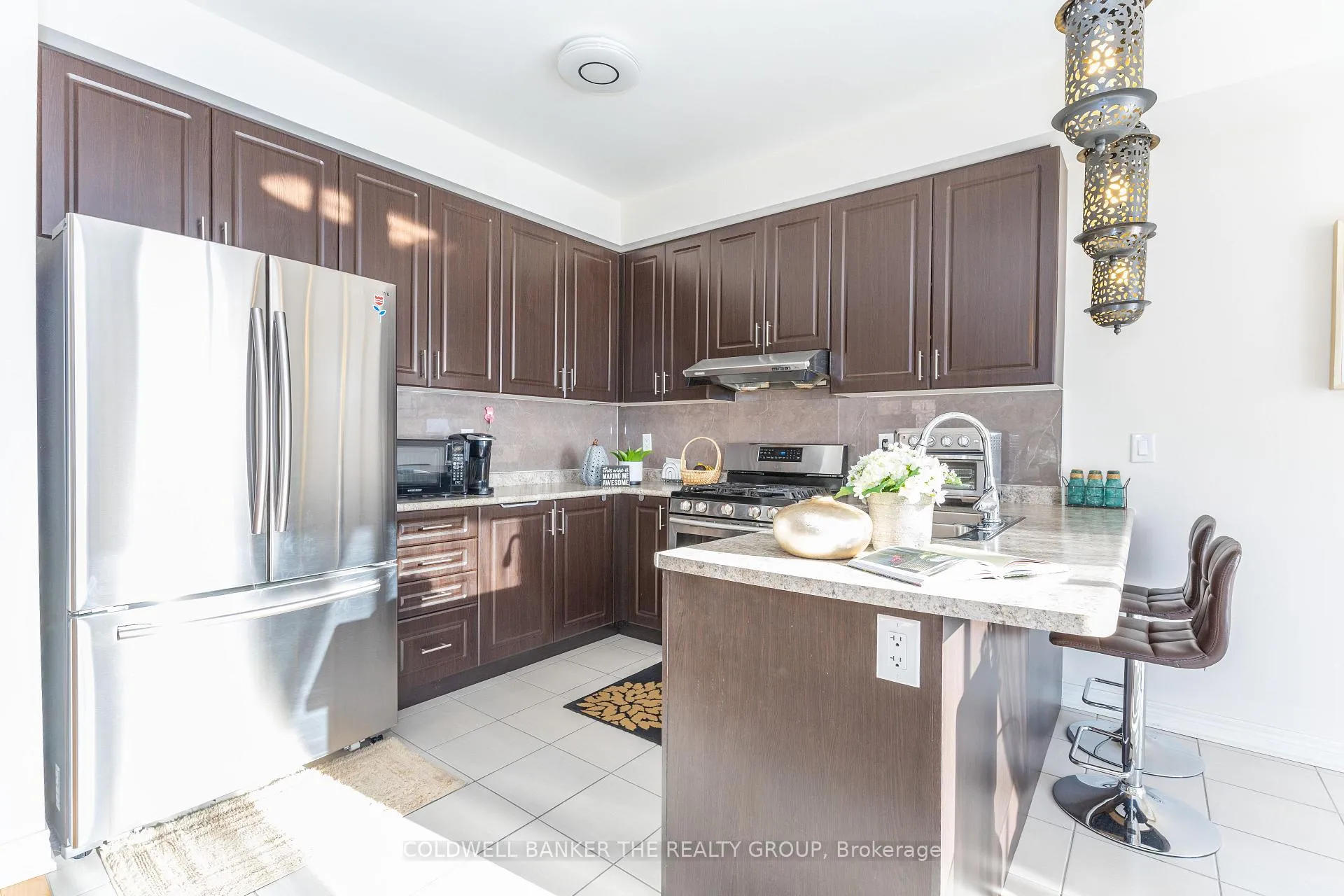 Photo 16 of 8 Vezna Crescent, Brampton, Credit Valley — HOMEH