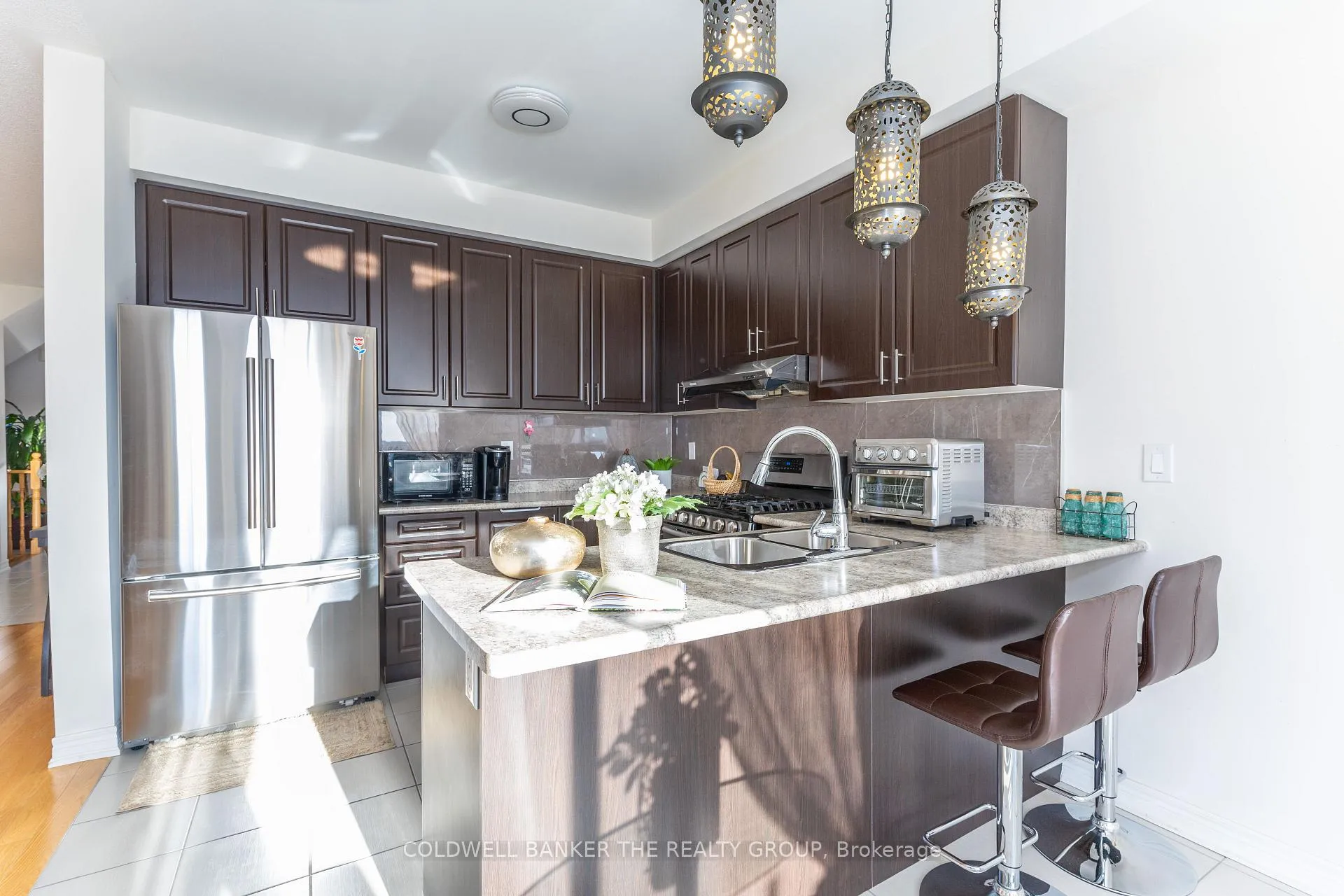Photo 17 of 8 Vezna Crescent, Brampton, Credit Valley — HOMEH