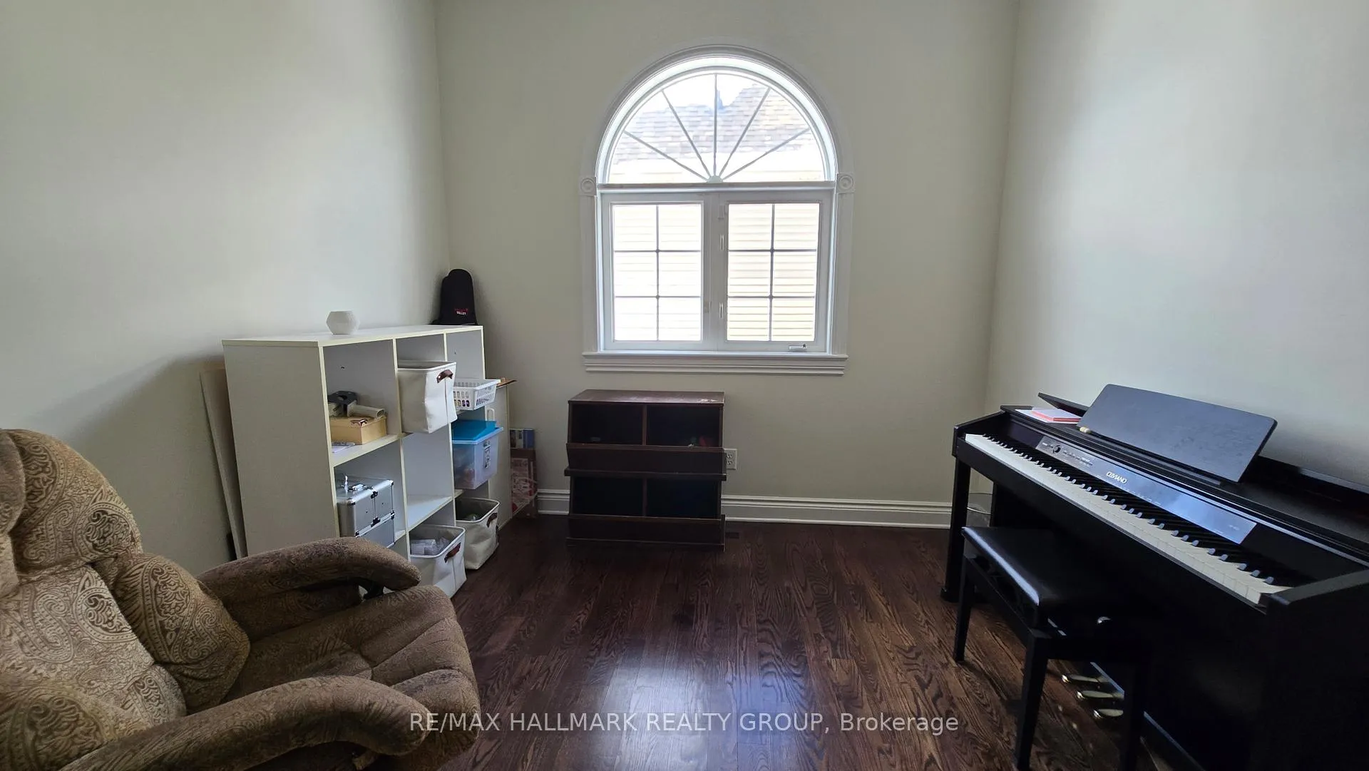 Photo 14 of 453 Keith Crescent, Ottawa, Mer Bleue/Bradley Estates/Anderson Park — HOMEH