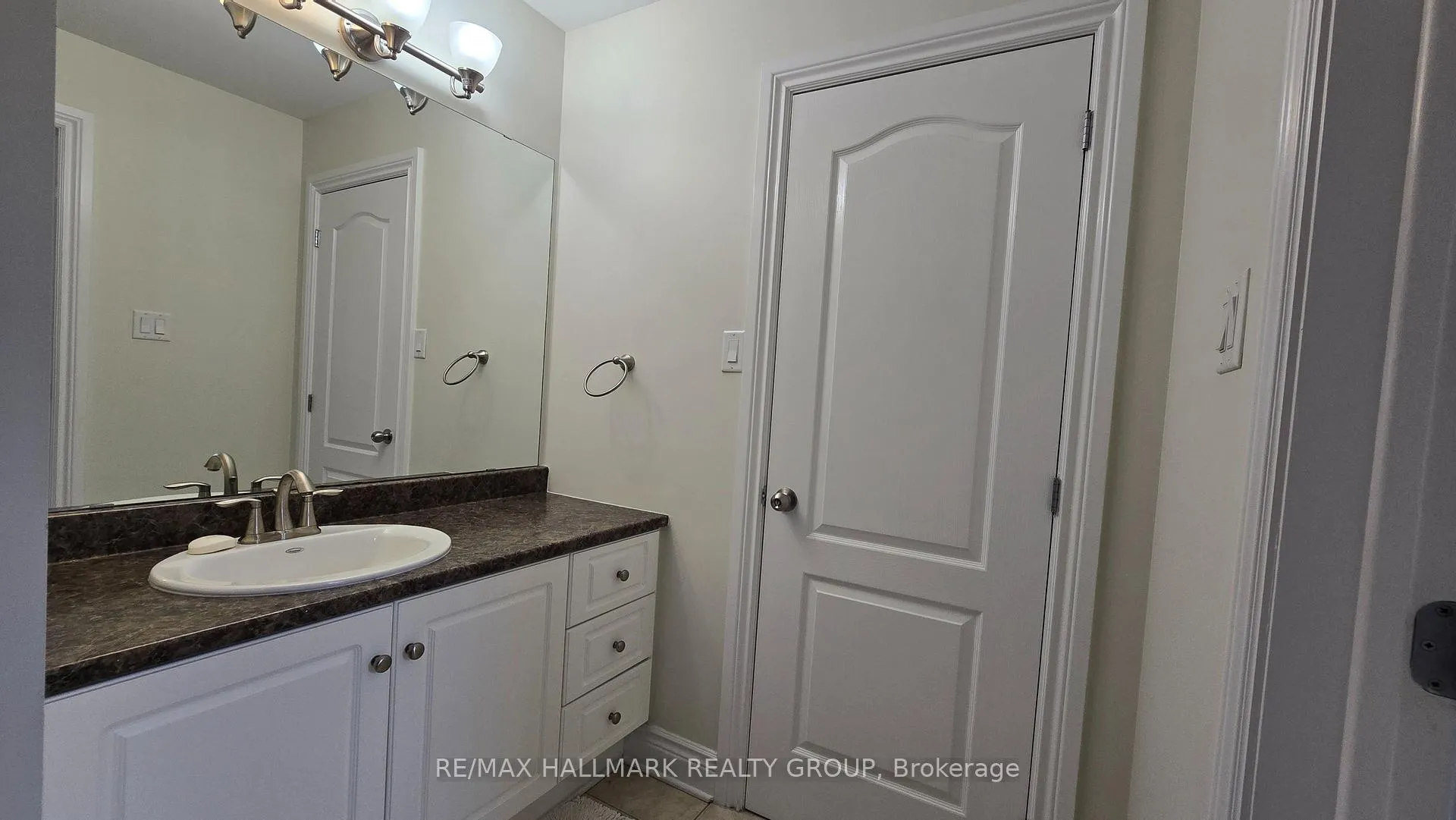 Photo 19 of 453 Keith Crescent, Ottawa, Mer Bleue/Bradley Estates/Anderson Park — HOMEH