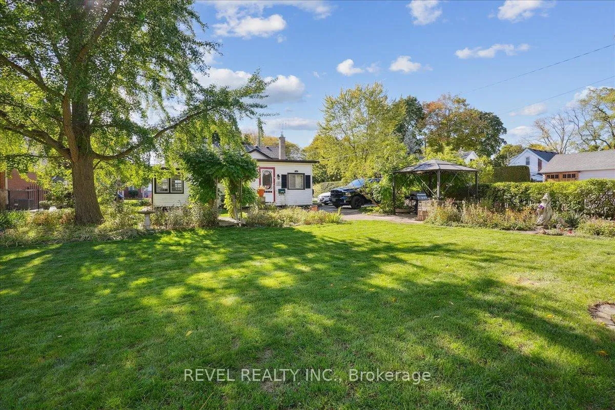 Photo 36 of 250 Mill Street N, Hamilton, Waterdown — HOMEH