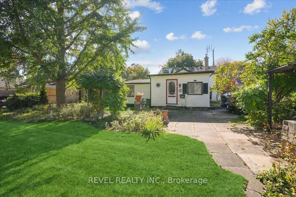 Photo 39 of 250 Mill Street N, Hamilton, Waterdown — HOMEH
