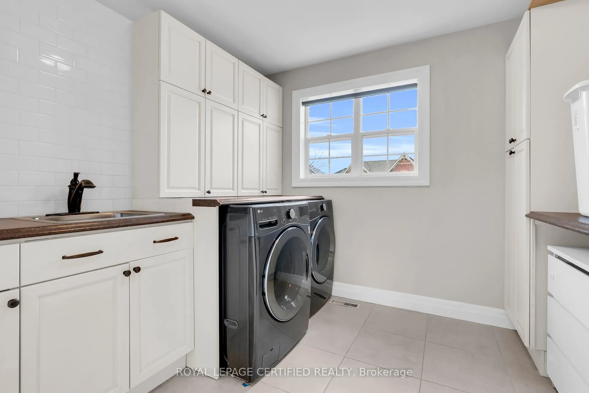 Photo 43 of 1211 Winter Crescent, Milton, Beaty — HOMEH