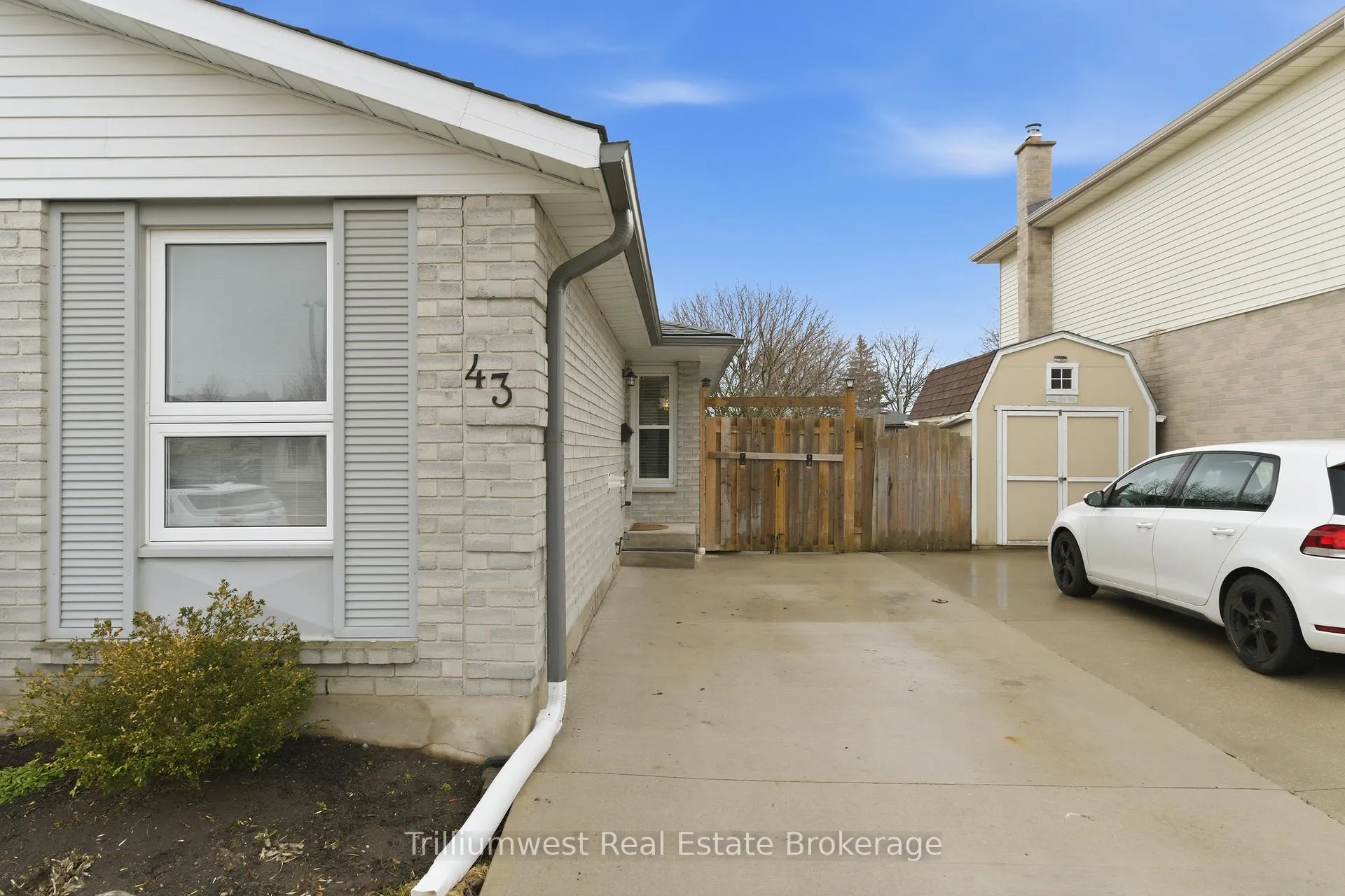 Photo 2 of 43 Leacock Avenue, Guelph, Grange Road — HOMEH