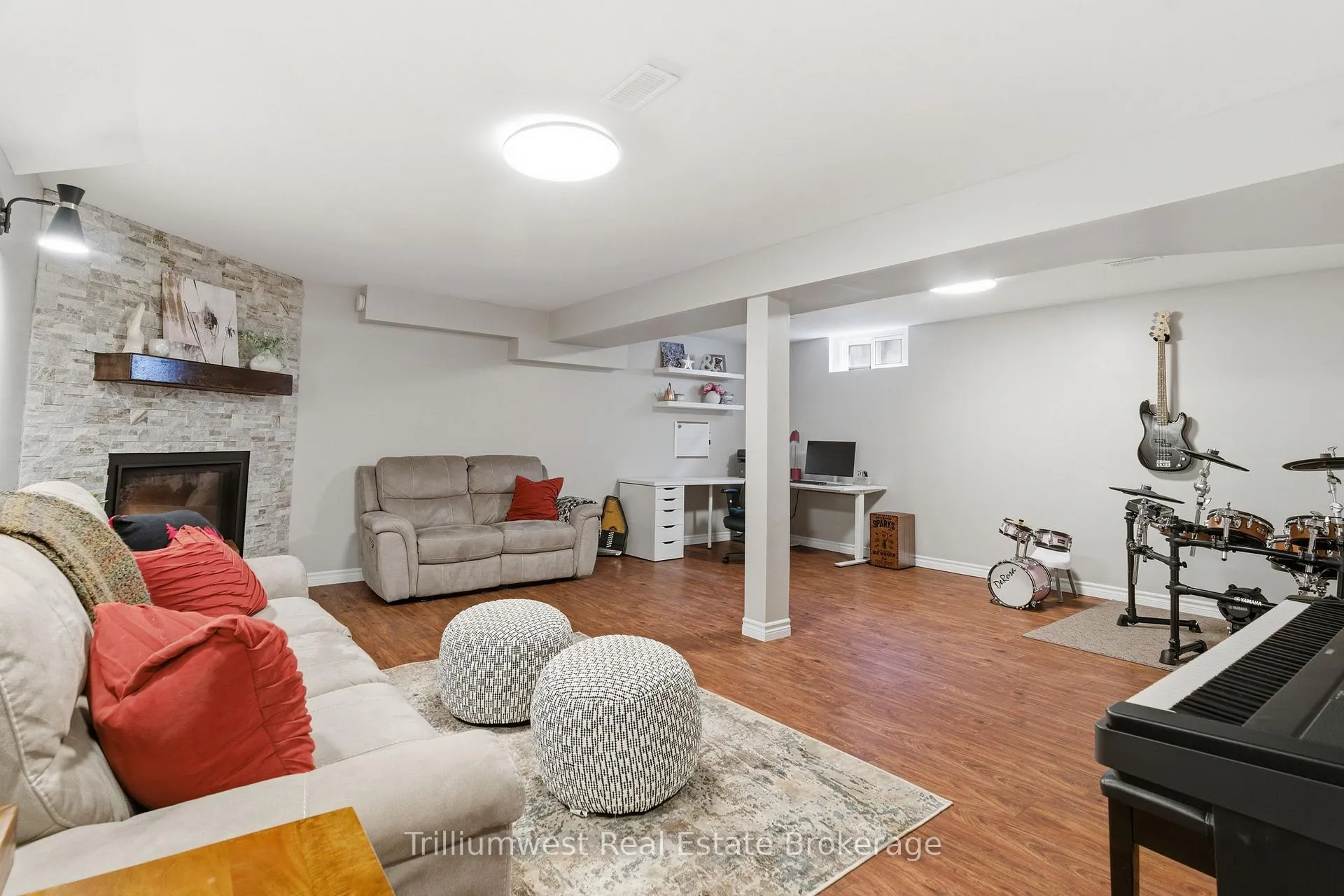 Photo 20 of 43 Leacock Avenue, Guelph, Grange Road — HOMEH