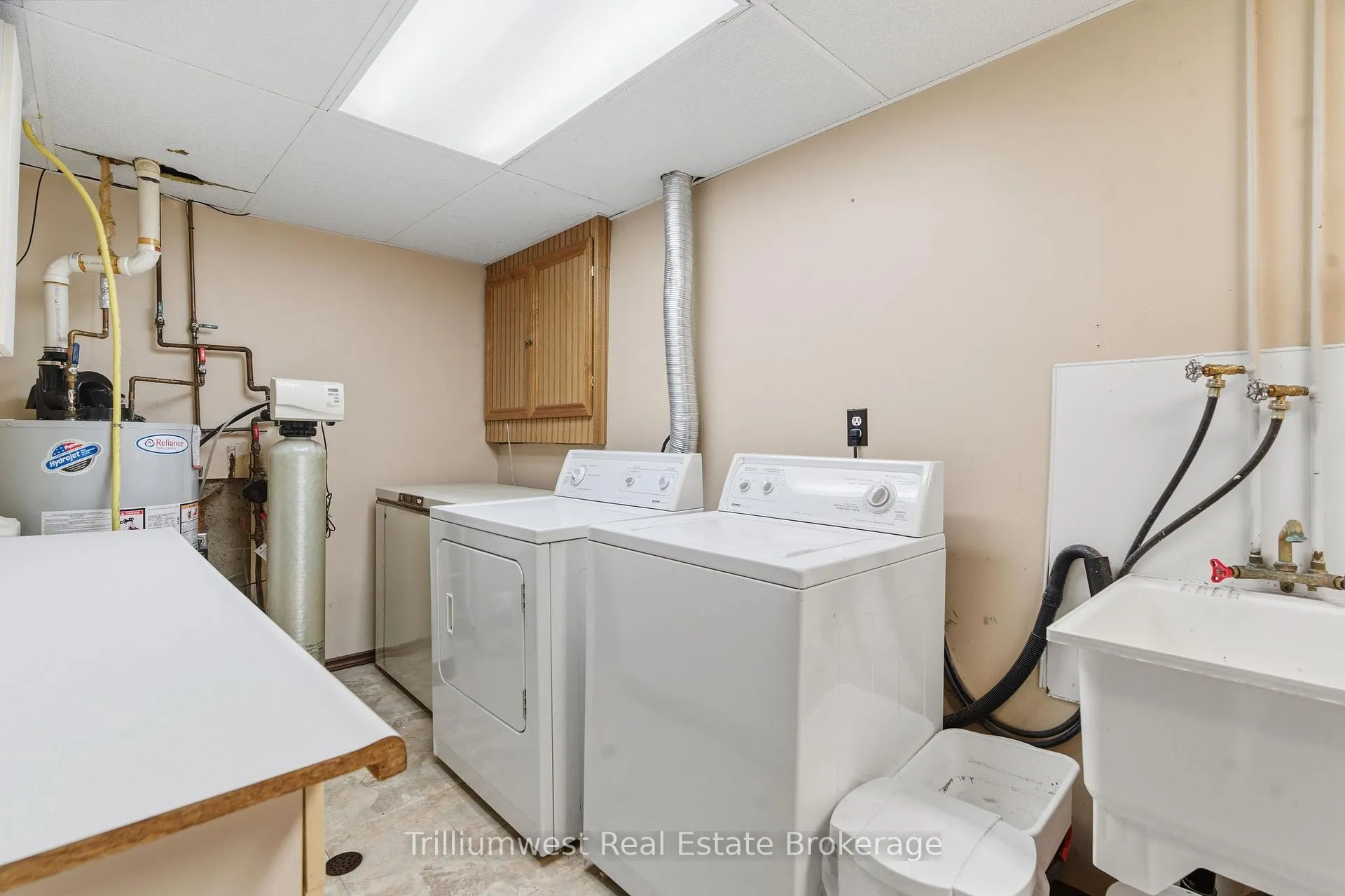 Photo 27 of 43 Leacock Avenue, Guelph, Grange Road — HOMEH