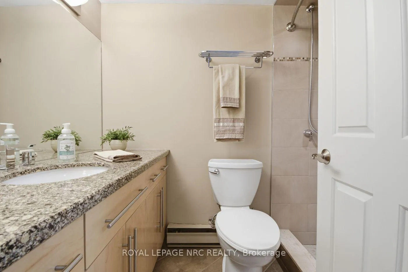Photo 13 of Unit 601B, 200 20 Highway W, Pelham, Fonthill — HOMEH