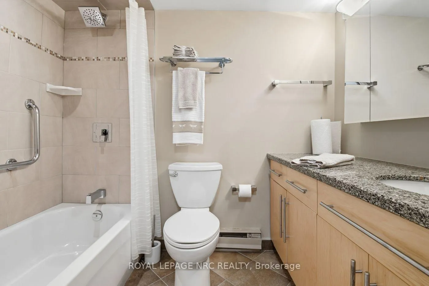 Photo 16 of Unit 601B, 200 20 Highway W, Pelham, Fonthill — HOMEH