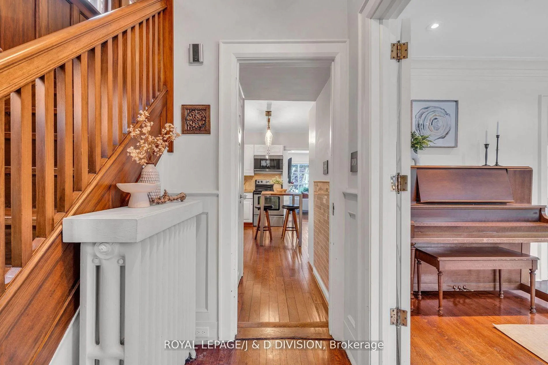 Photo 4 of 453 Oriole Parkway, Toronto, Yonge-Eglinton — HOMEH