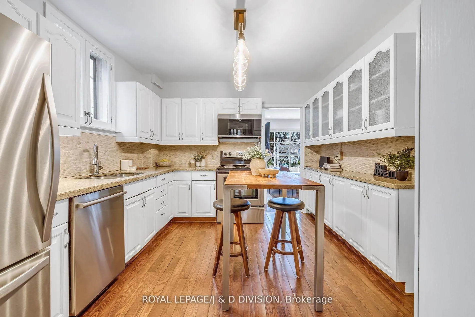 Photo 10 of 453 Oriole Parkway, Toronto, Yonge-Eglinton — HOMEH