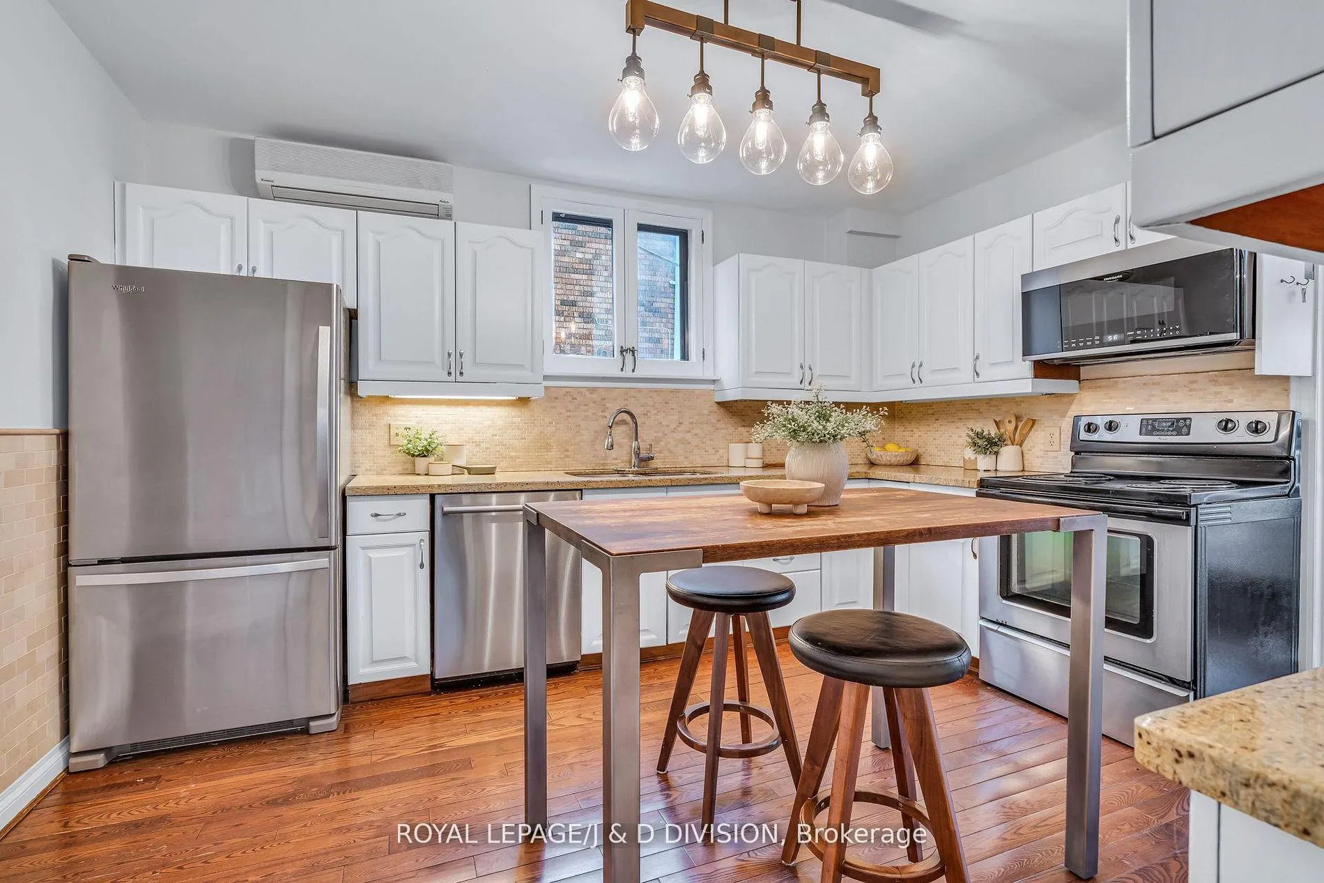 Photo 11 of 453 Oriole Parkway, Toronto, Yonge-Eglinton — HOMEH