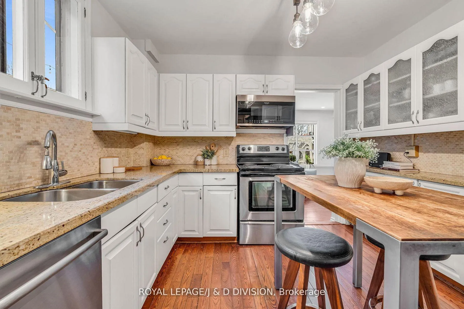 Photo 12 of 453 Oriole Parkway, Toronto, Yonge-Eglinton — HOMEH