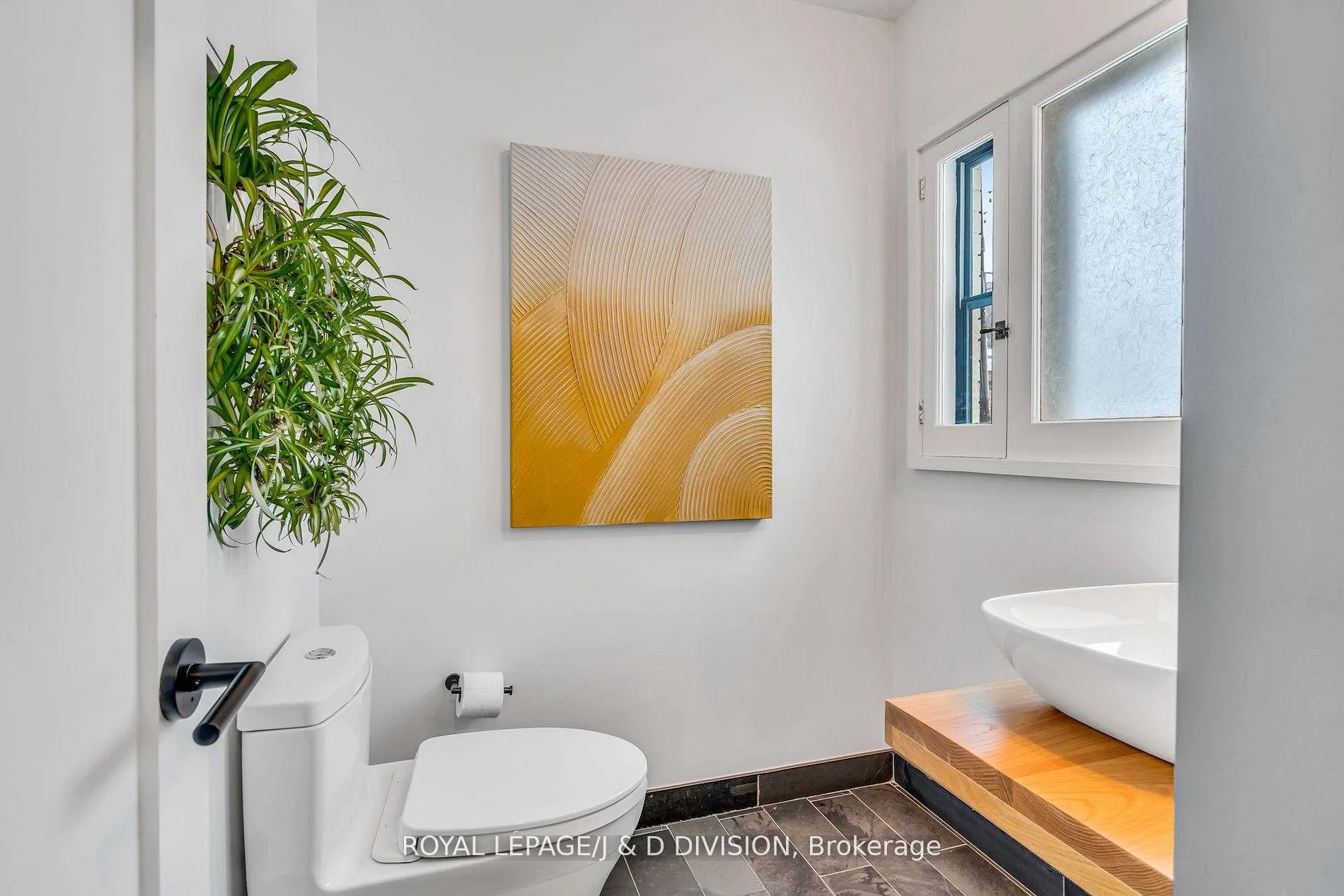 Photo 17 of 453 Oriole Parkway, Toronto, Yonge-Eglinton — HOMEH