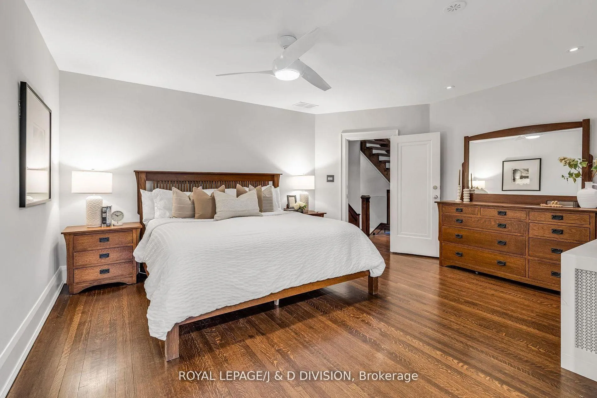 Photo 21 of 453 Oriole Parkway, Toronto, Yonge-Eglinton — HOMEH