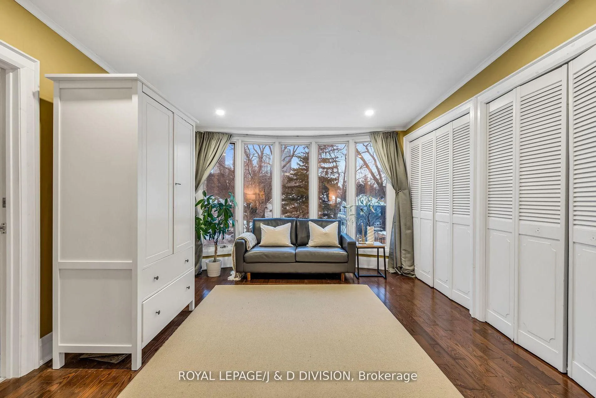 Photo 22 of 453 Oriole Parkway, Toronto, Yonge-Eglinton — HOMEH