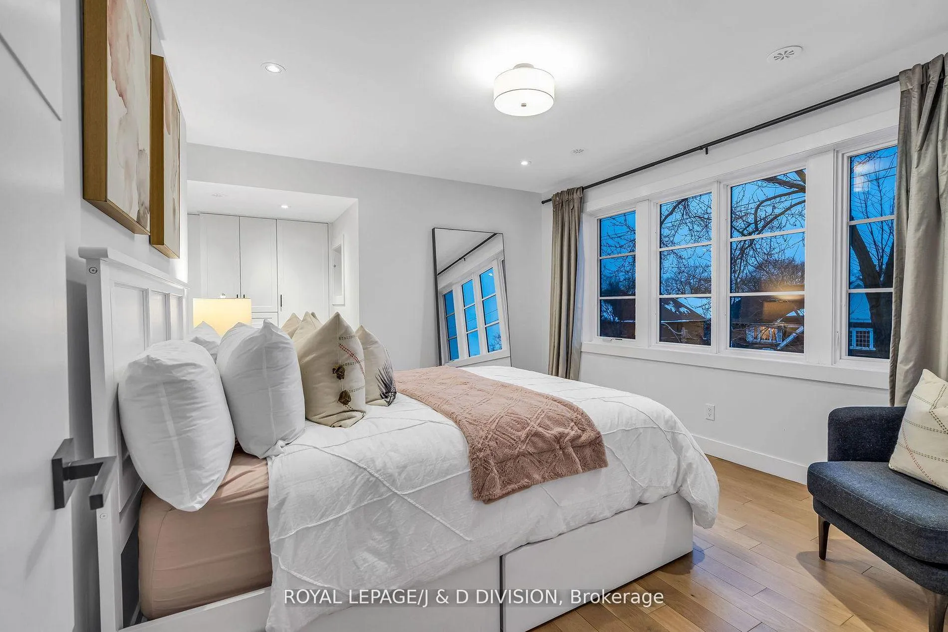 Photo 31 of 453 Oriole Parkway, Toronto, Yonge-Eglinton — HOMEH