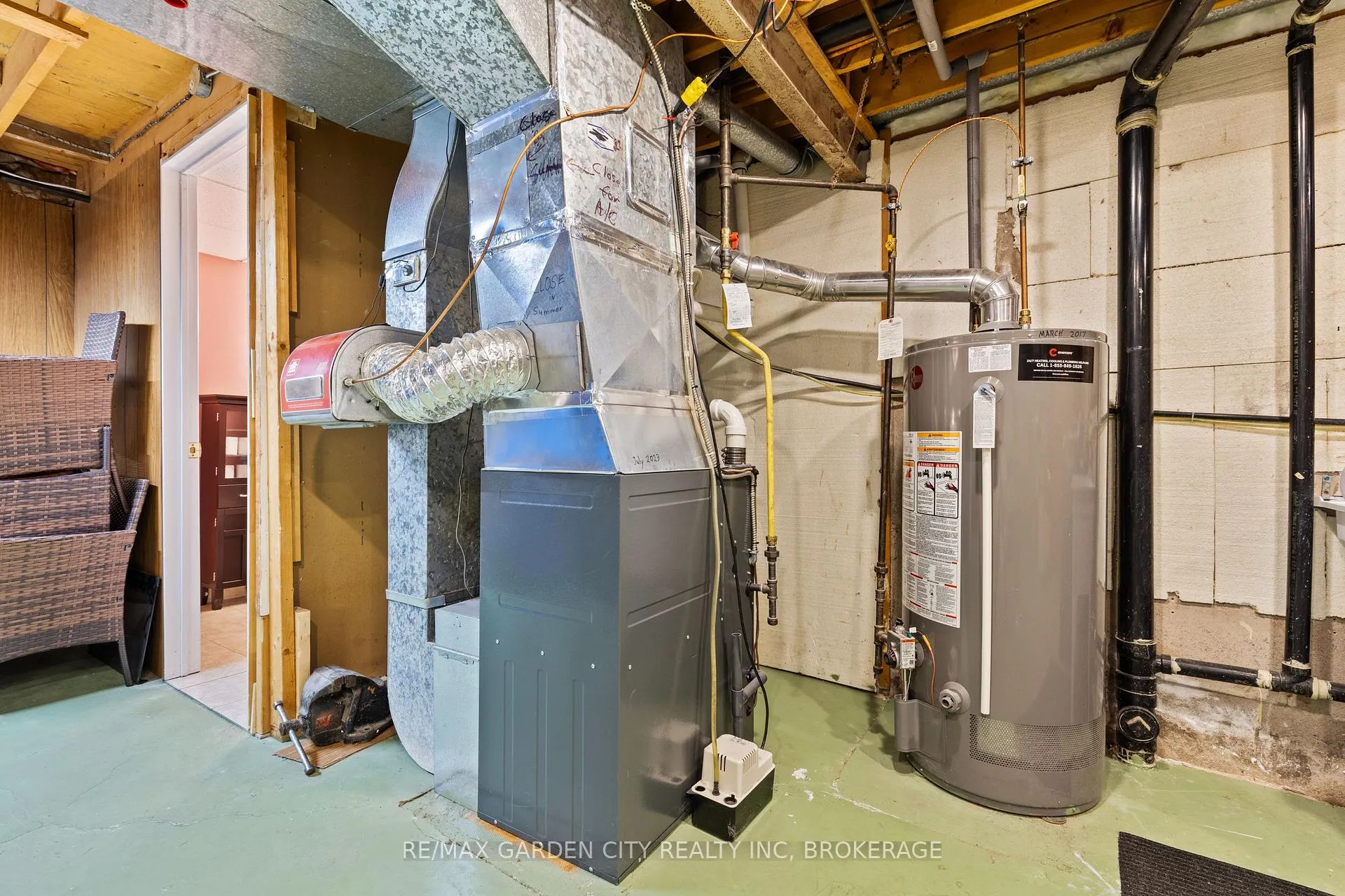Photo 29 of 18 Thorncliff Drive, St. Catharines, Oakdale — HOMEH