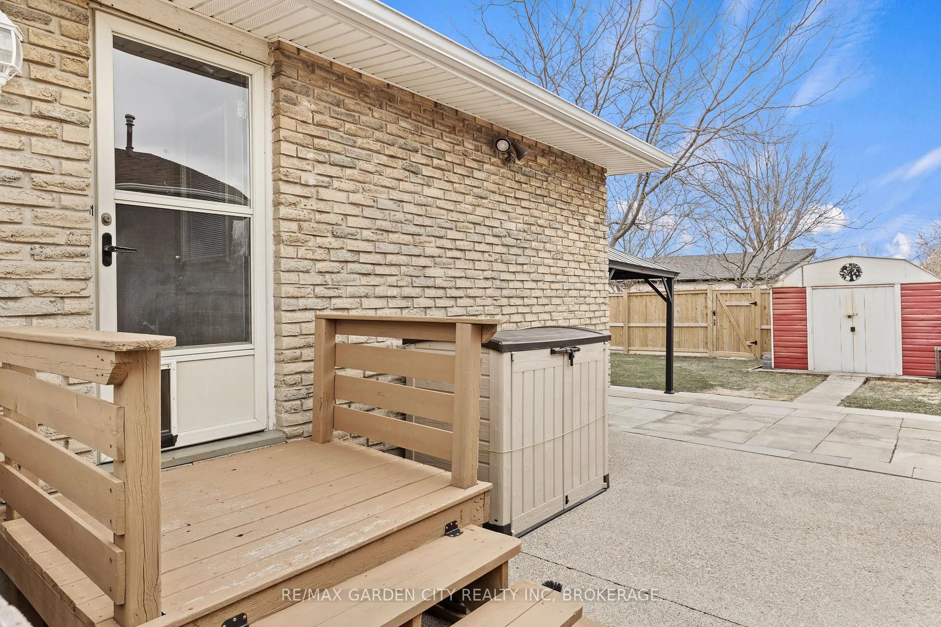 Photo 30 of 18 Thorncliff Drive, St. Catharines, Oakdale — HOMEH