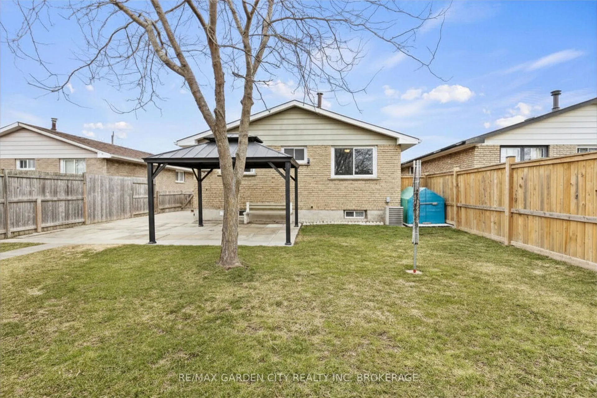 Photo 34 of 18 Thorncliff Drive, St. Catharines, Oakdale — HOMEH