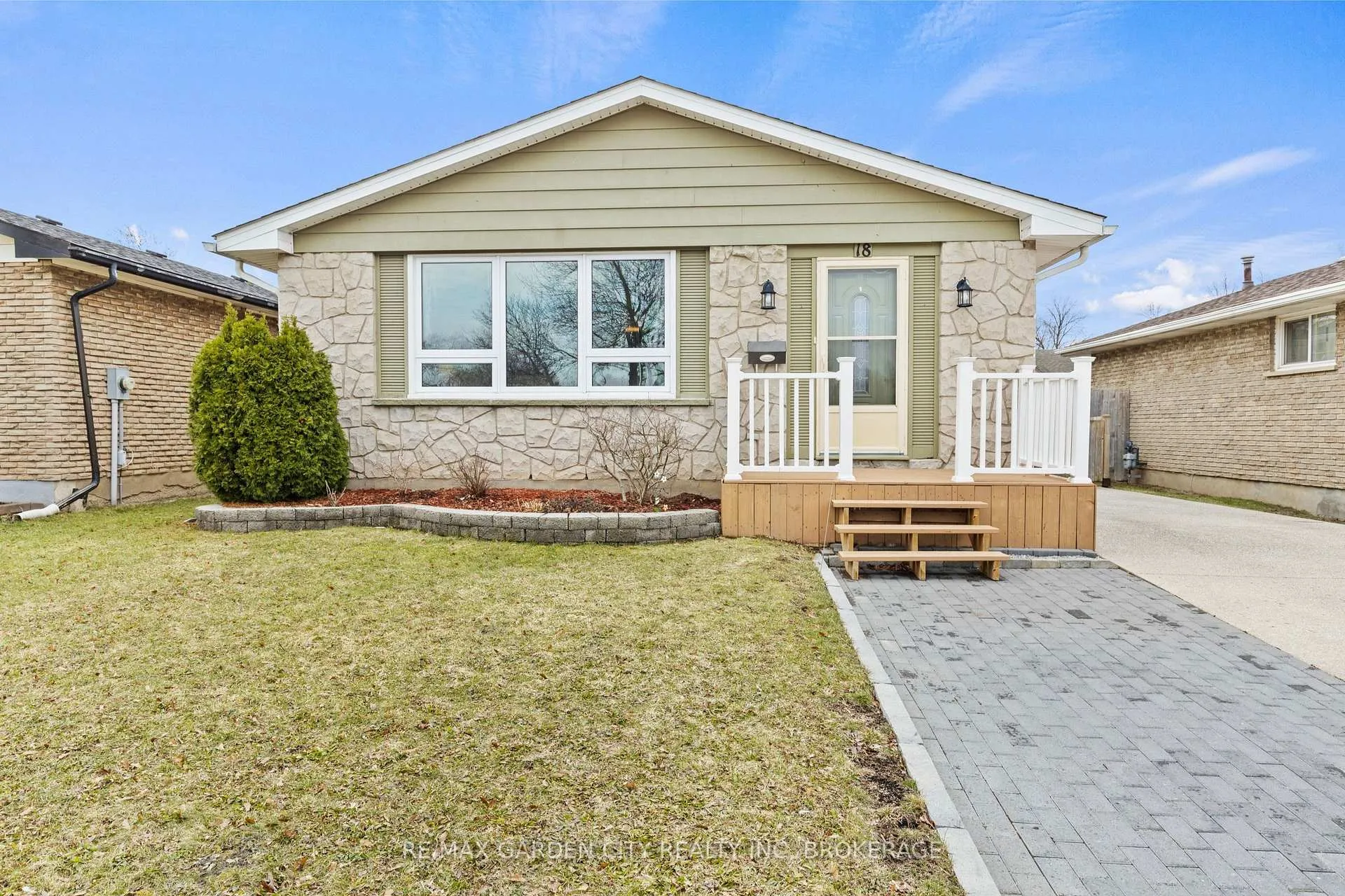 Photo 36 of 18 Thorncliff Drive, St. Catharines, Oakdale — HOMEH
