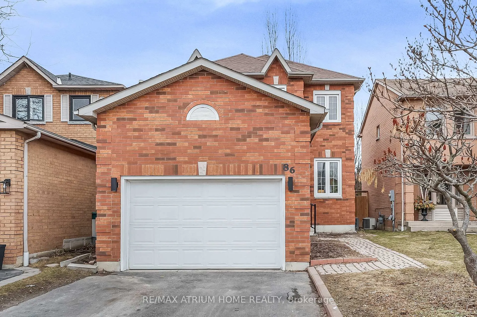 Photo 2 of 86 Old Colony Drive, Whitby, Pringle Creek — HOMEH