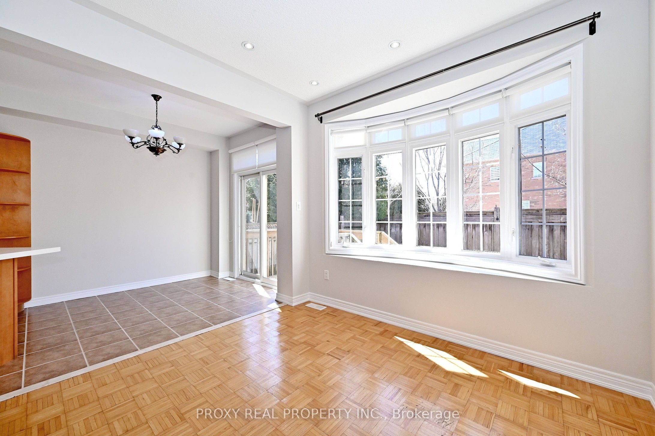Photo 9 of 30 Gauguin Avenue, Vaughan, Patterson — HOMEH