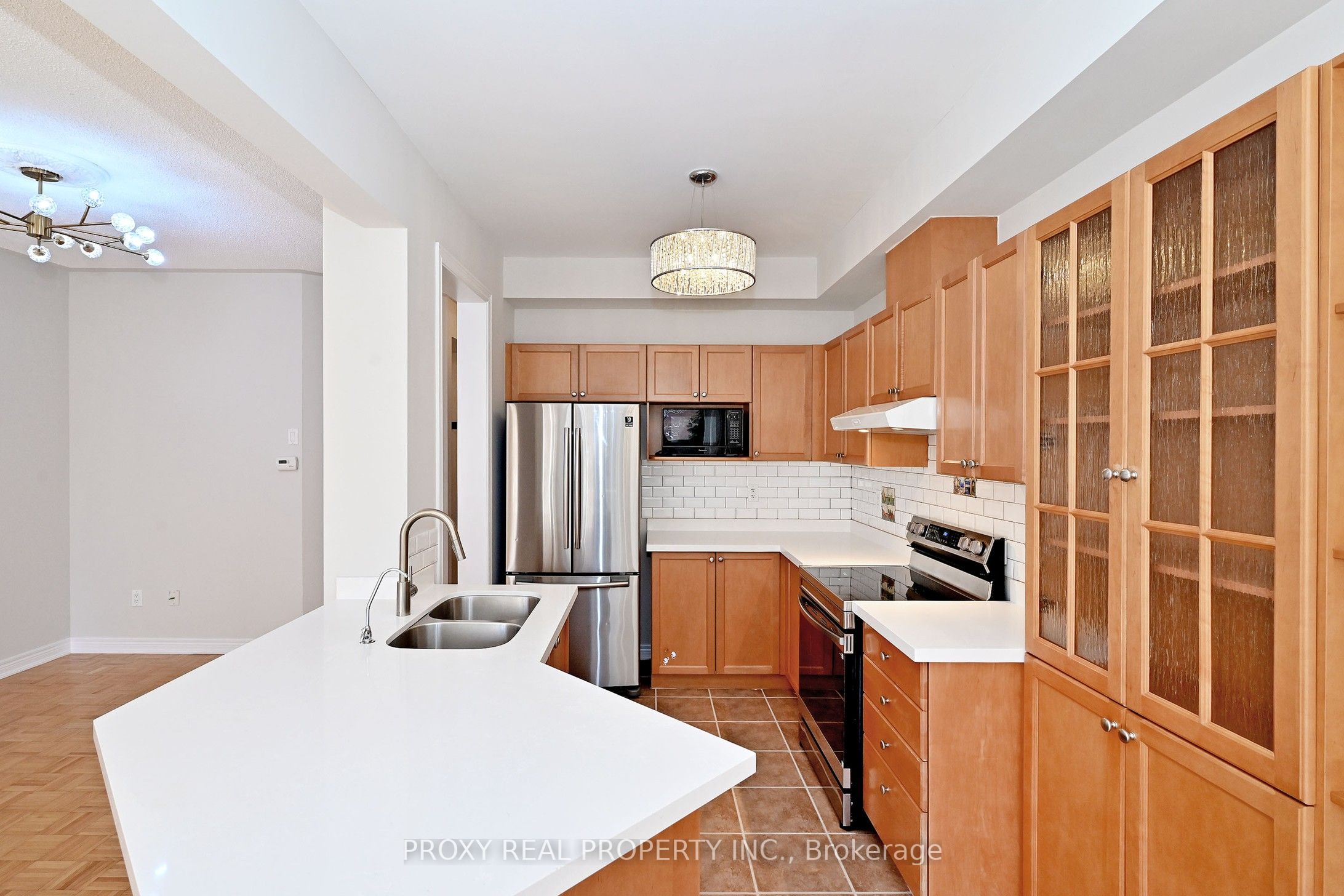 Photo 15 of 30 Gauguin Avenue, Vaughan, Patterson — HOMEH