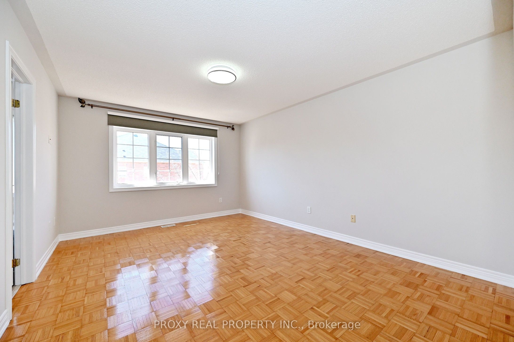 Photo 33 of 30 Gauguin Avenue, Vaughan, Patterson — HOMEH