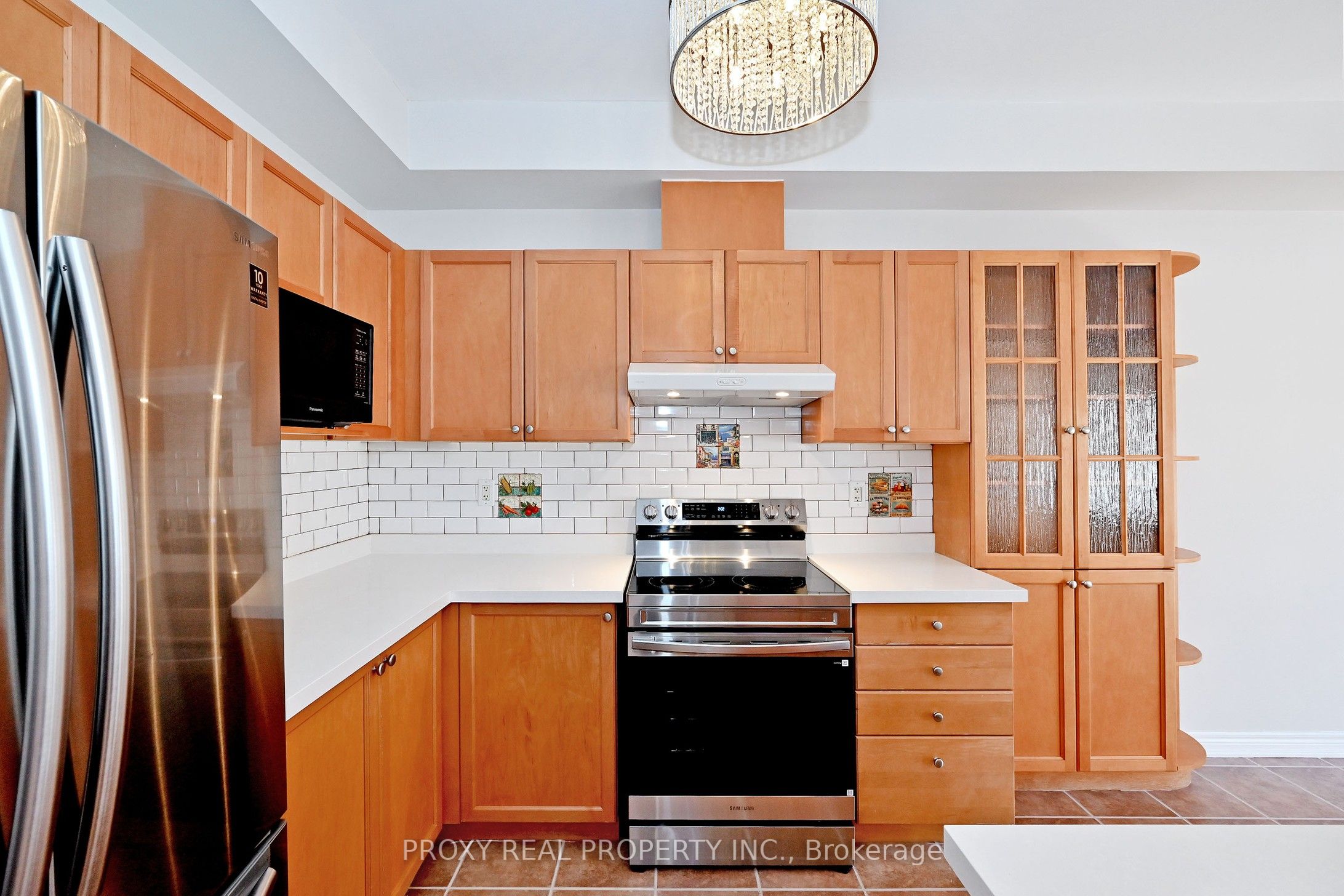 Photo 20 of 30 Gauguin Avenue, Vaughan, Patterson — HOMEH