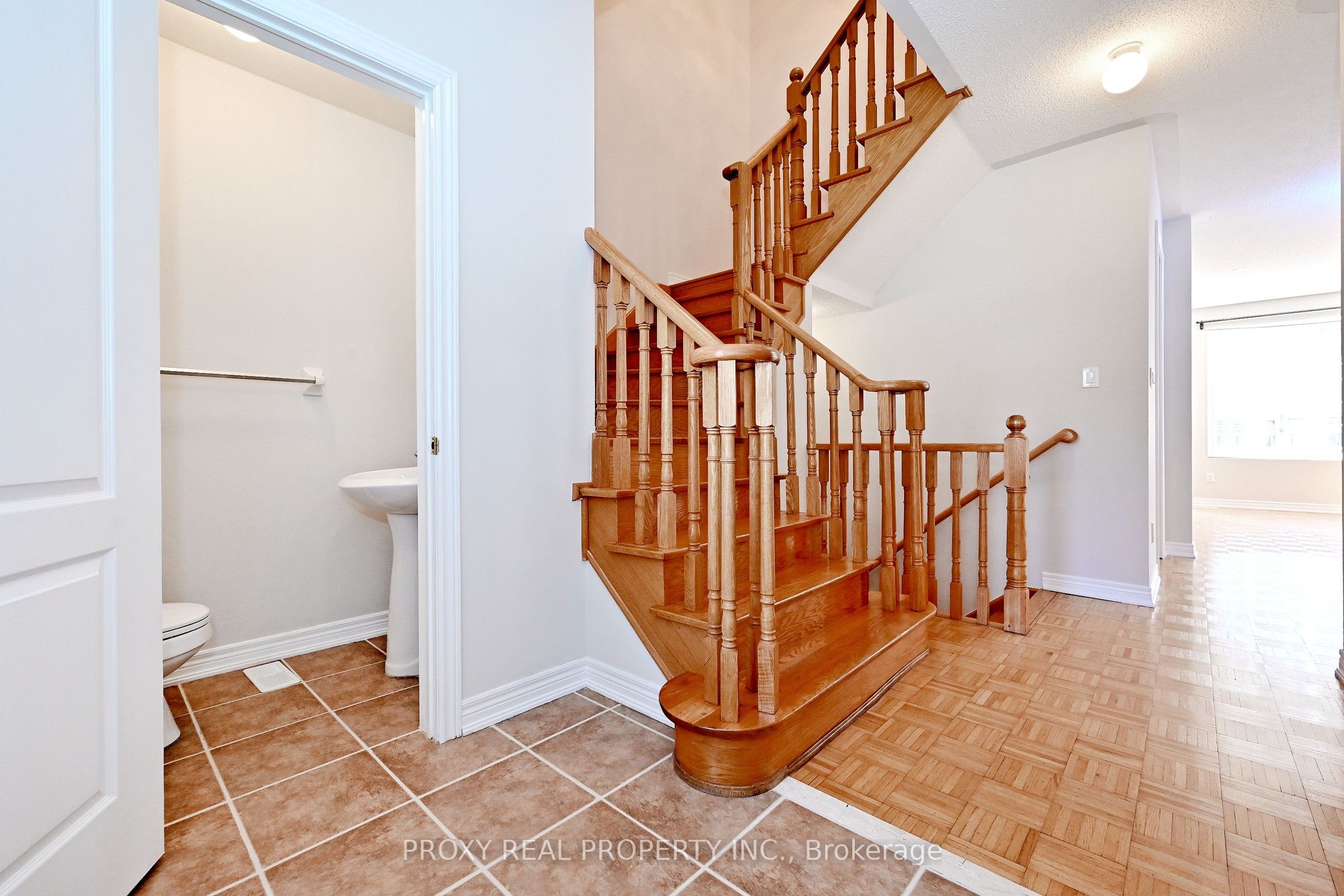 Photo 25 of 30 Gauguin Avenue, Vaughan, Patterson — HOMEH