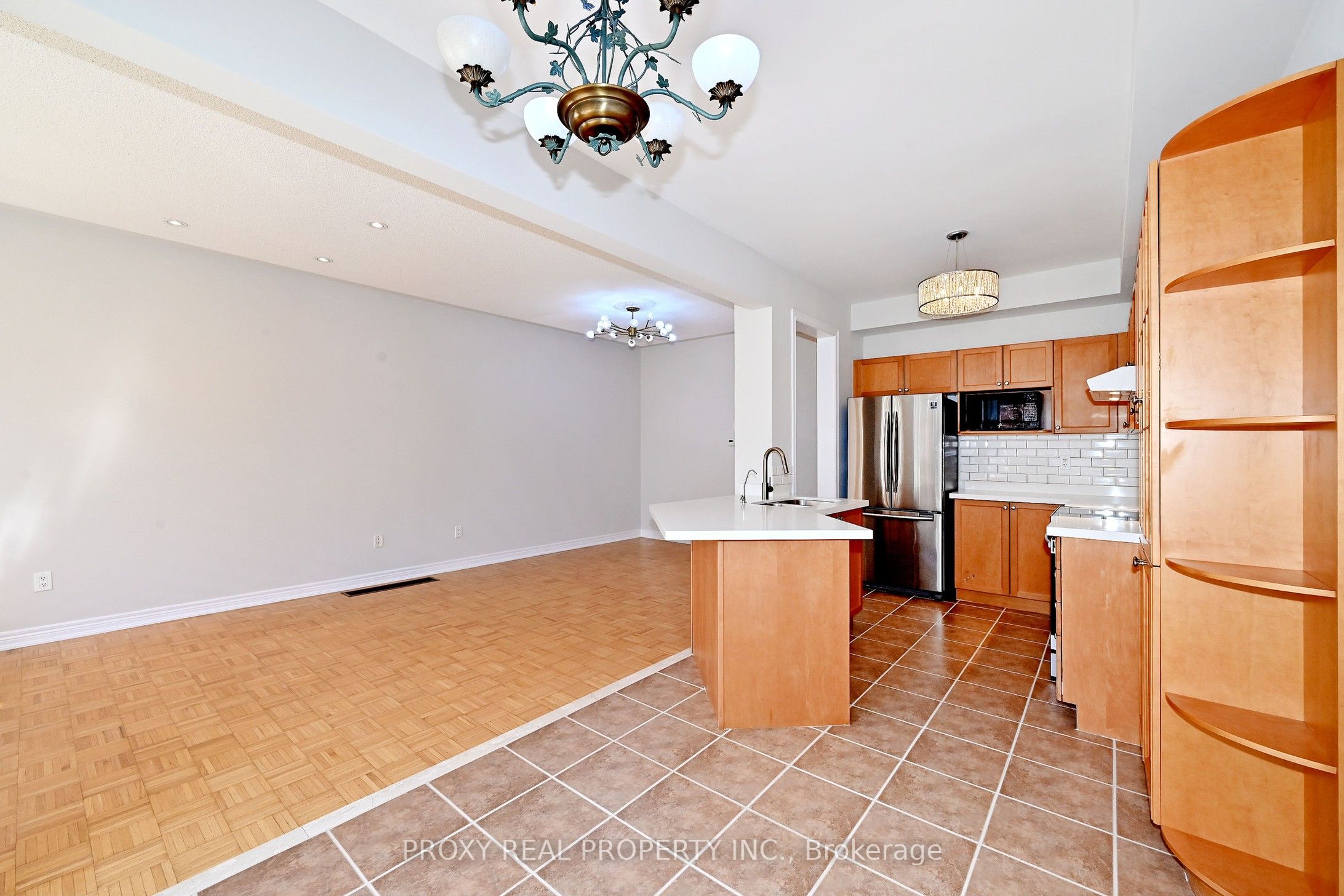 Photo 14 of 30 Gauguin Avenue, Vaughan, Patterson — HOMEH