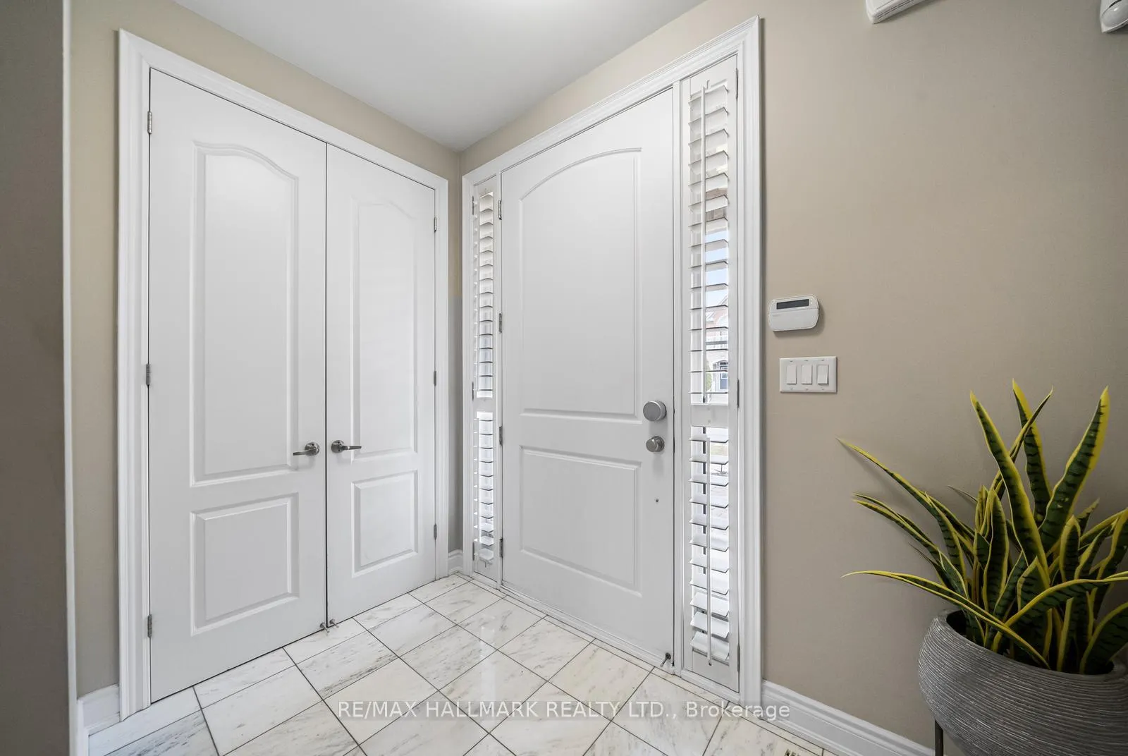 Photo 2 of 317 Oberfrick Avenue, Vaughan, Patterson — HOMEH