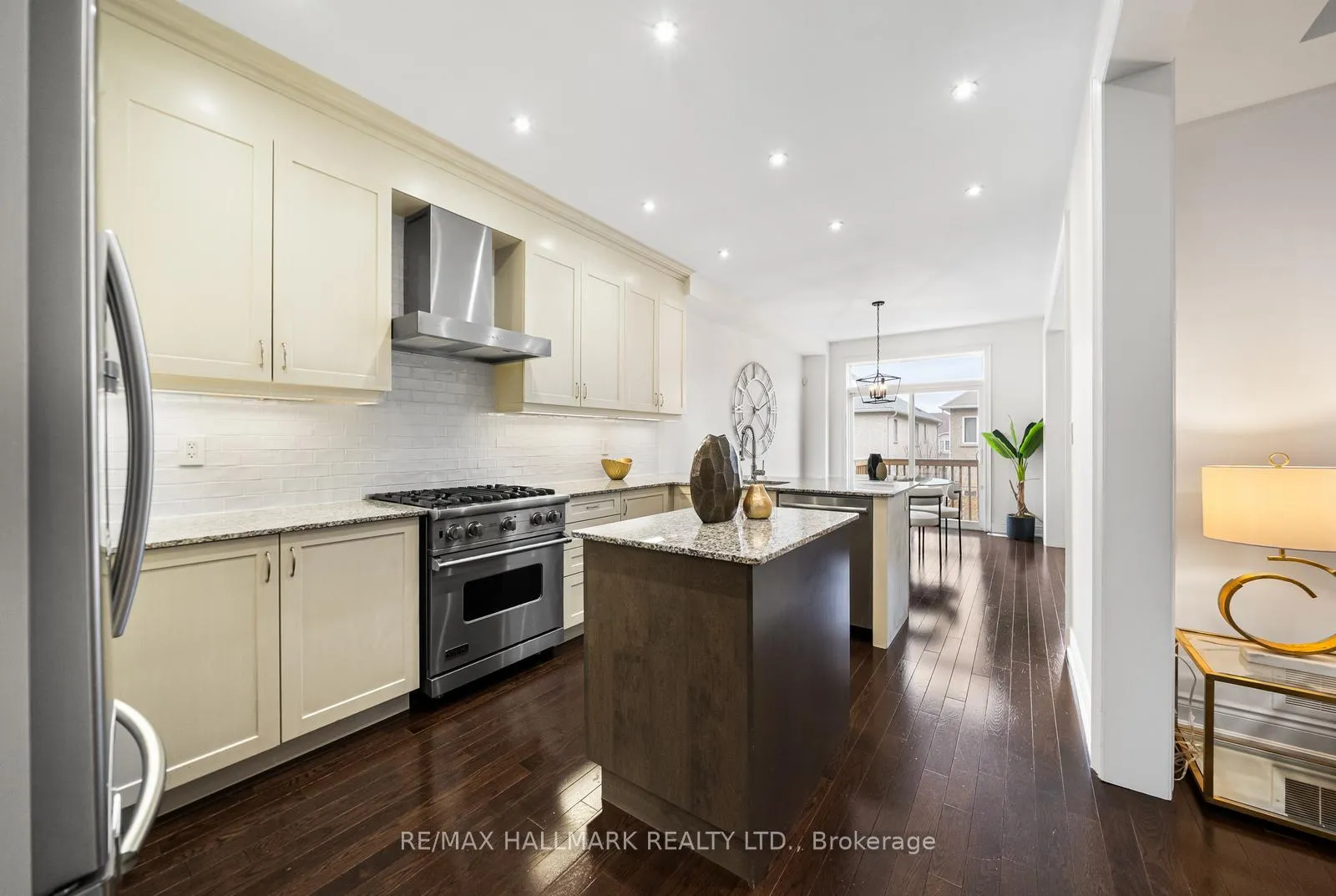 Photo 6 of 317 Oberfrick Avenue, Vaughan, Patterson — HOMEH