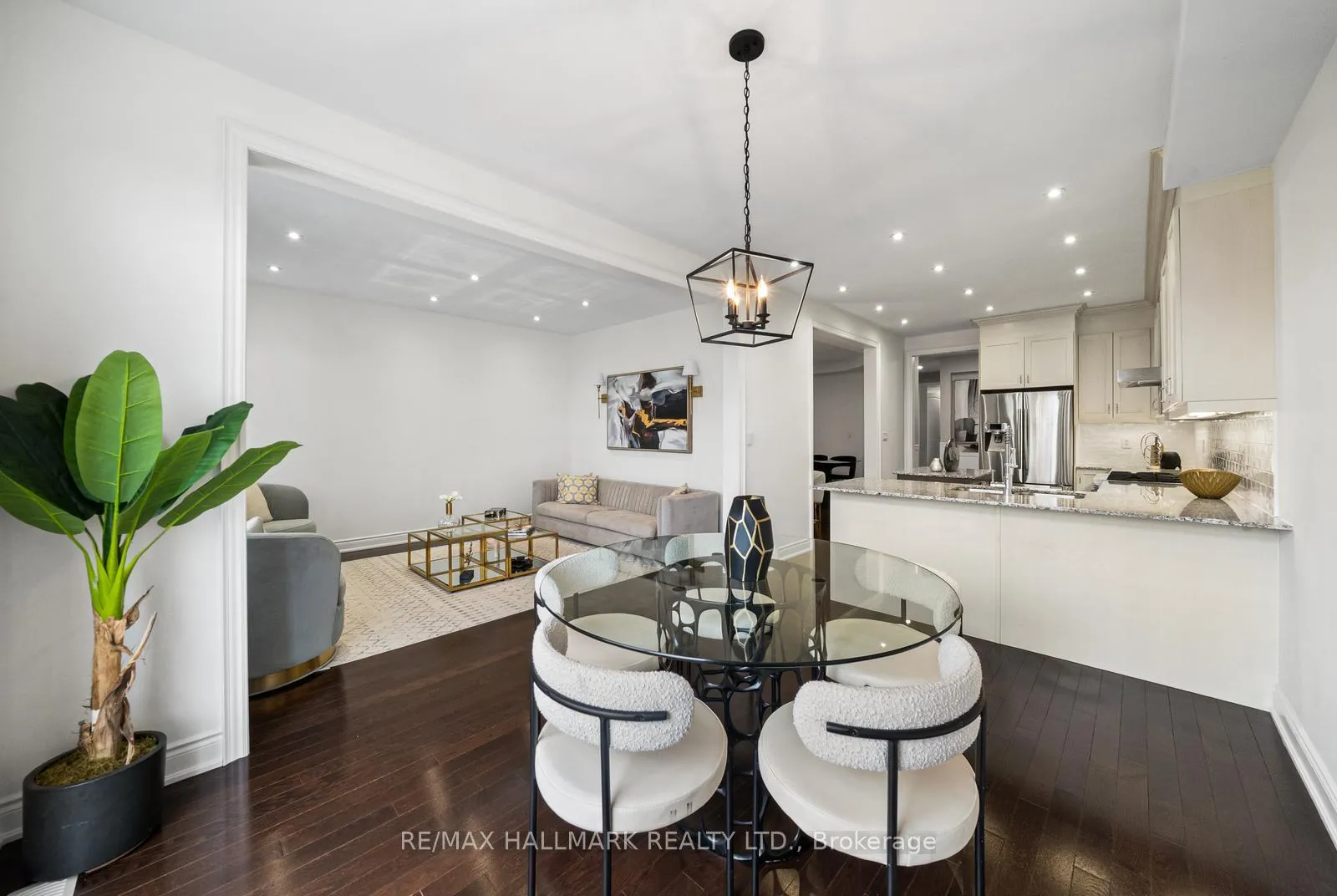 Photo 13 of 317 Oberfrick Avenue, Vaughan, Patterson — HOMEH
