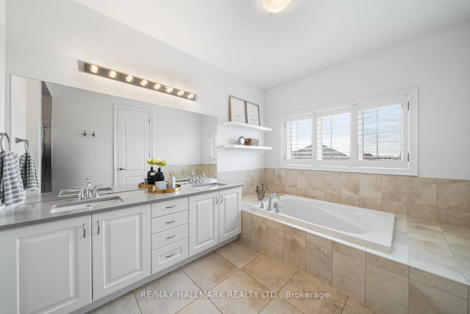 Photo 27 of 317 Oberfrick Avenue, Vaughan, Patterson — HOMEH