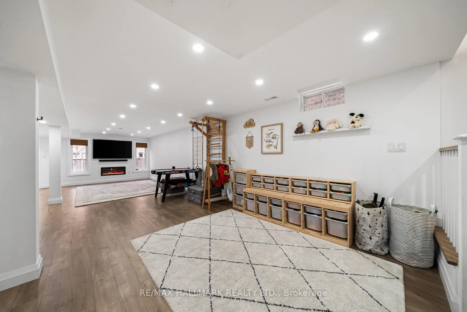 Photo 37 of 317 Oberfrick Avenue, Vaughan, Patterson — HOMEH