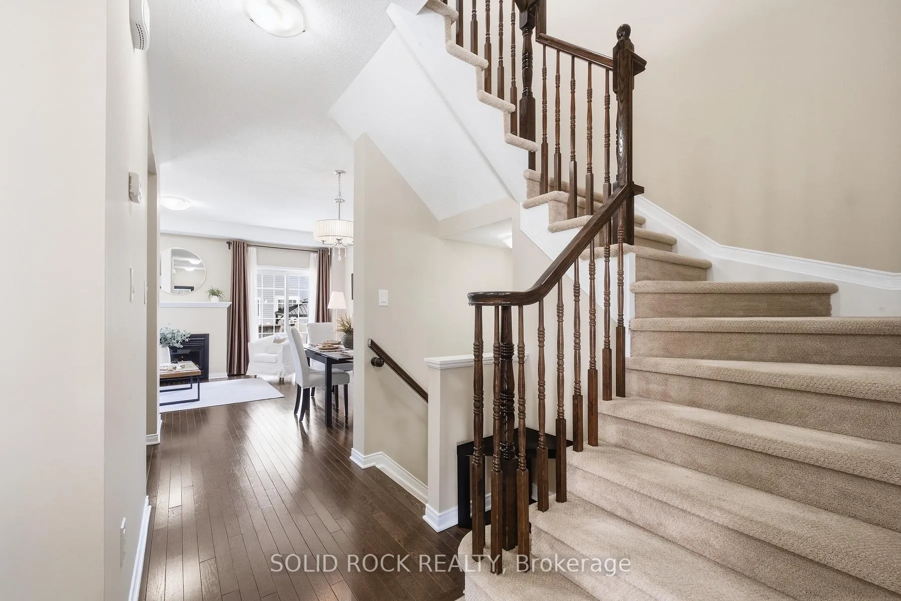Photo 5 of 104 Laramie Crescent, Ottawa, Barrhaven - Stonebridge — HOMEH
