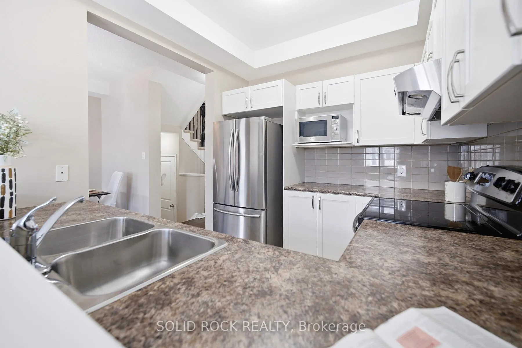 Photo 14 of 104 Laramie Crescent, Ottawa, Barrhaven - Stonebridge — HOMEH