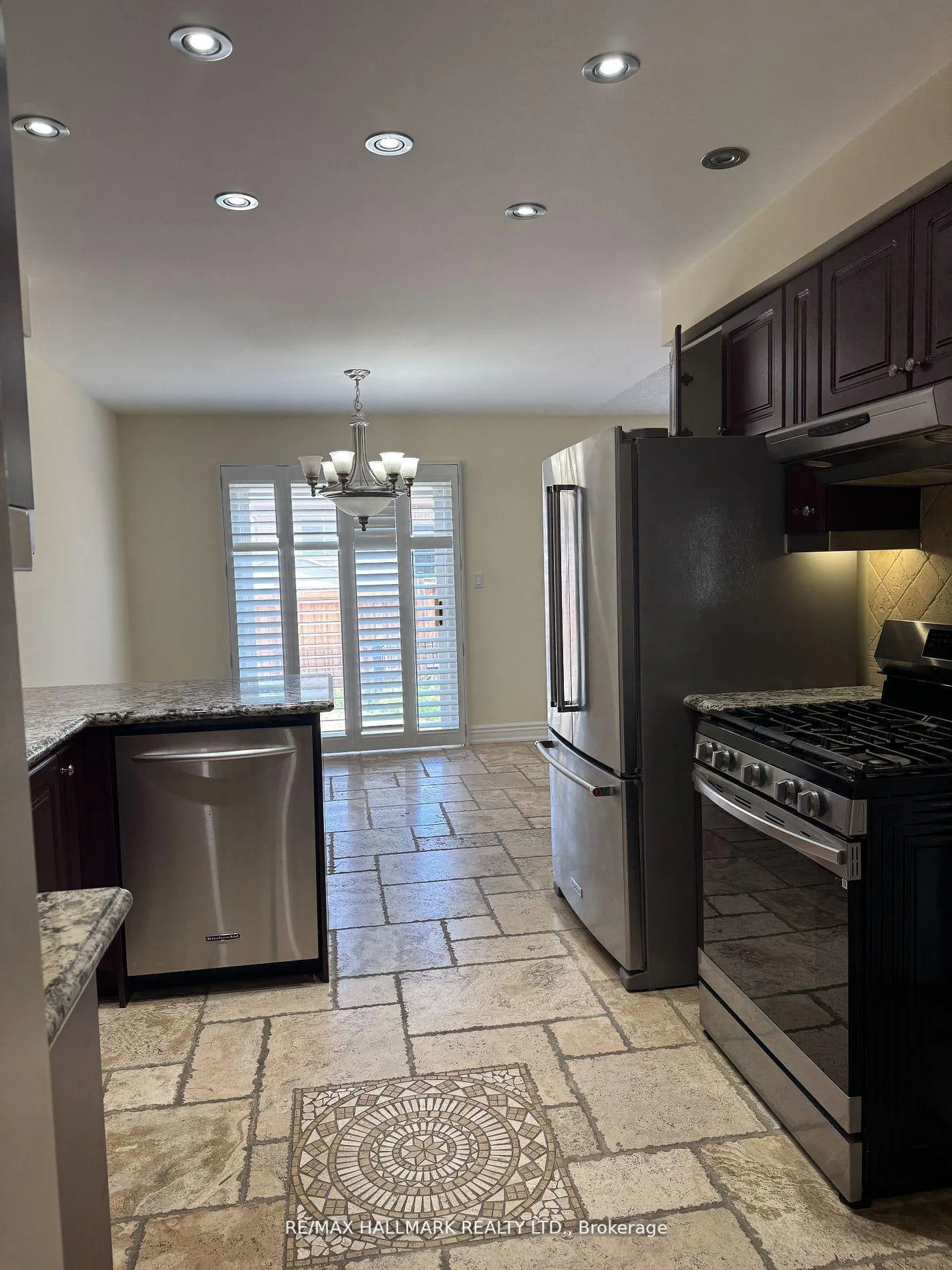 Photo 9 of 203 Landsbridge Street, Caledon, Bolton East — HOMEH