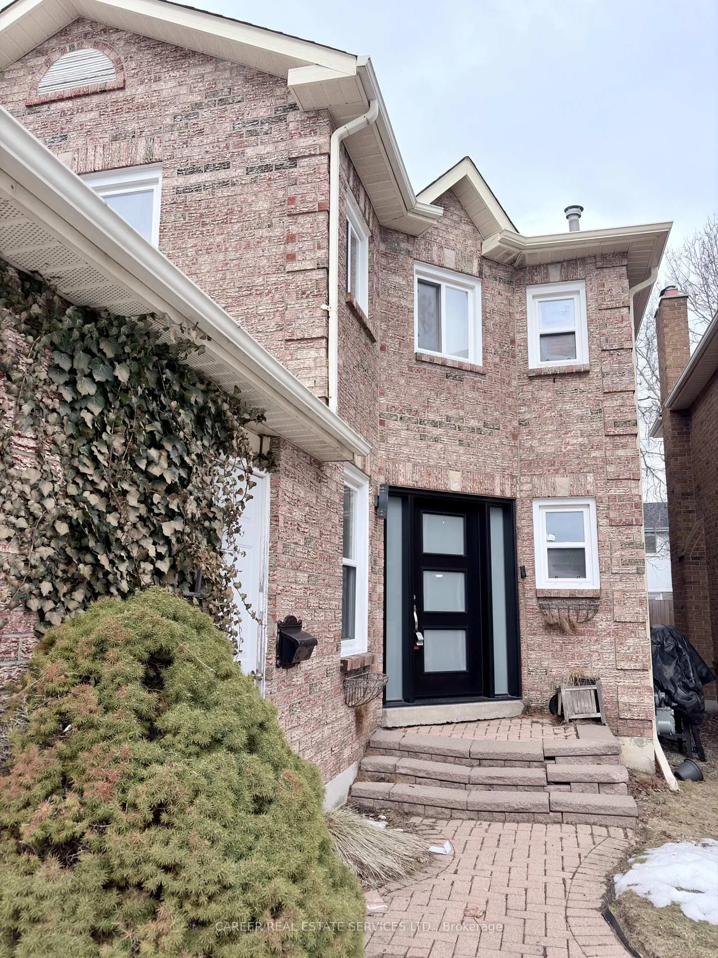 Photo 2 of 758 Aspen Road, Pickering, Amberlea — HOMEH