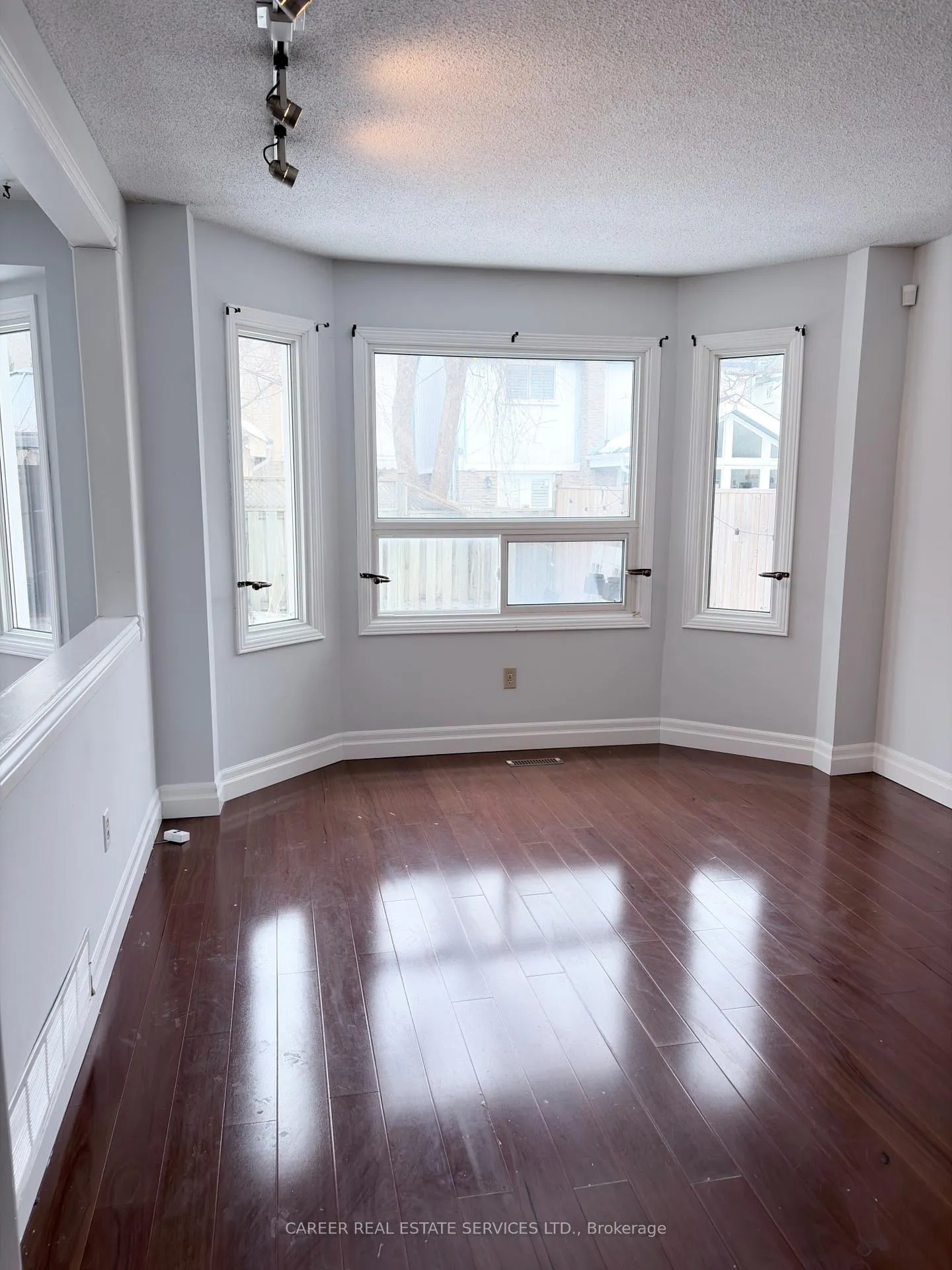 Photo 12 of 758 Aspen Road, Pickering, Amberlea — HOMEH