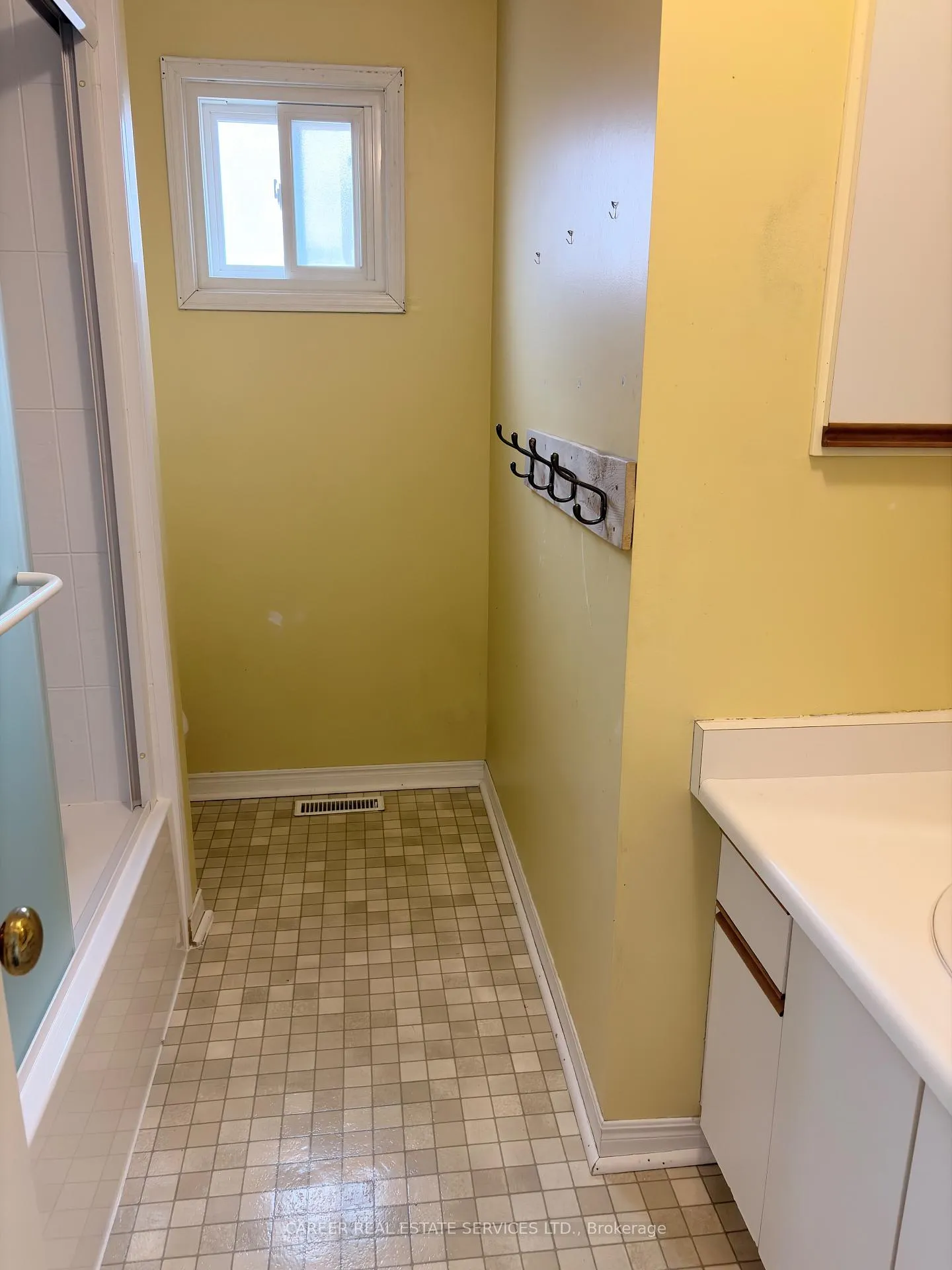 Photo 20 of 758 Aspen Road, Pickering, Amberlea — HOMEH