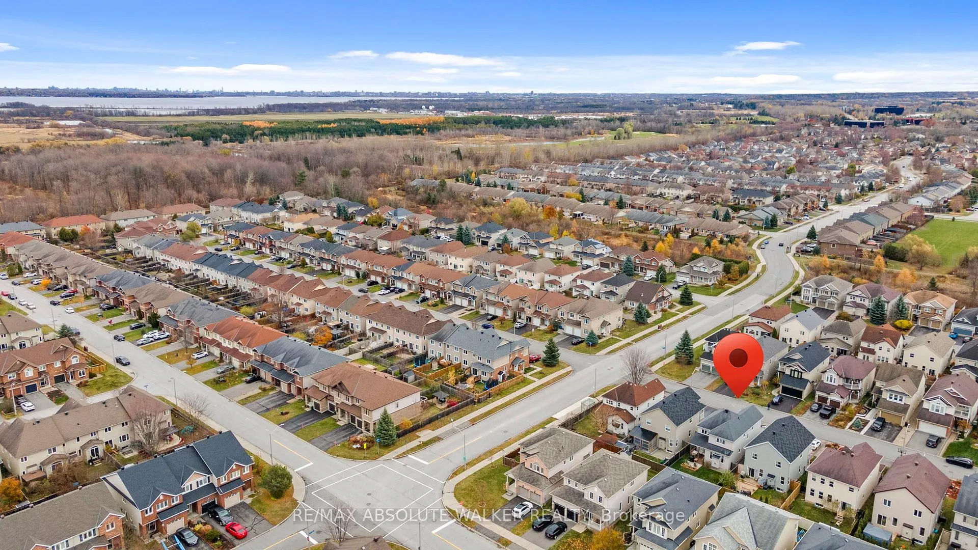 Photo 5 of 169 Streamside Crescent, Ottawa, Kanata - Morgan's Grant/South March — HOMEH